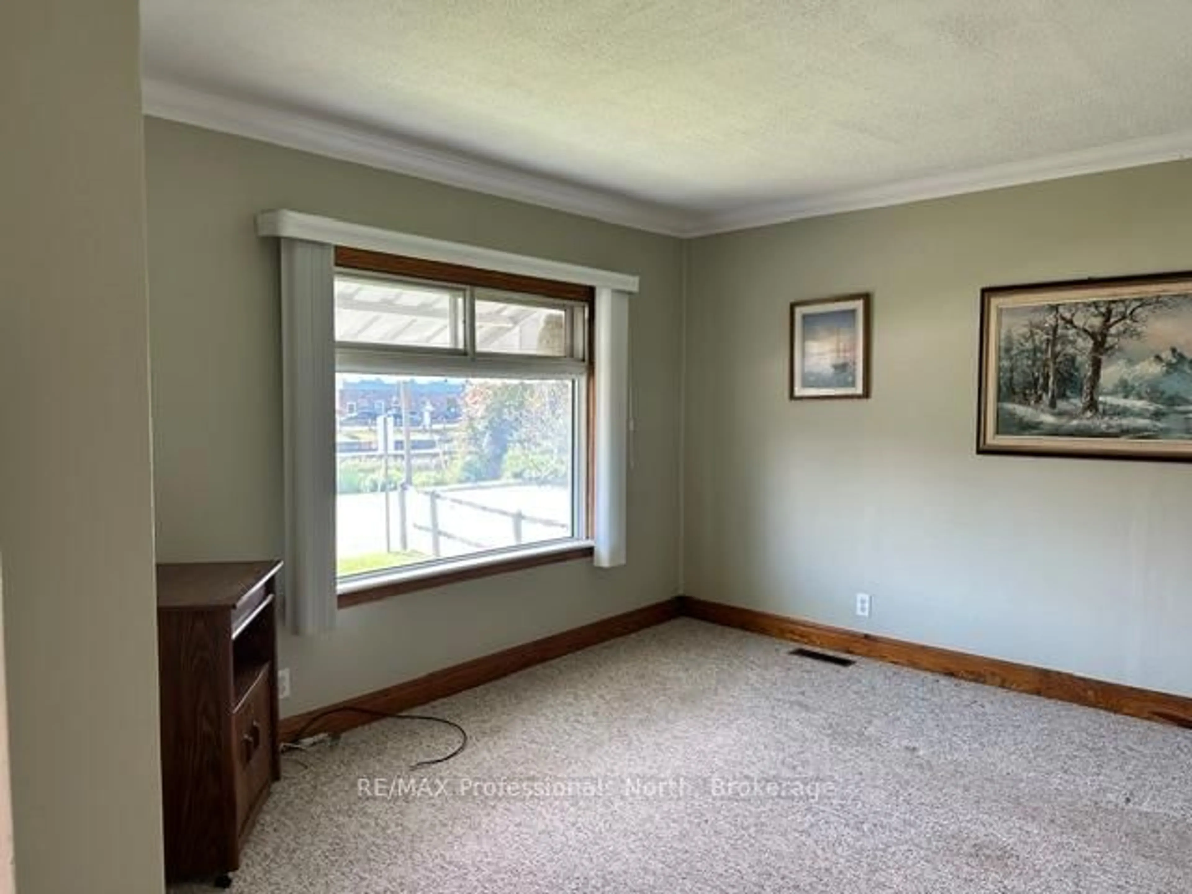 A pic of a room for 7 Invergordon Ave, Minden Hills Ontario K0M 2K0