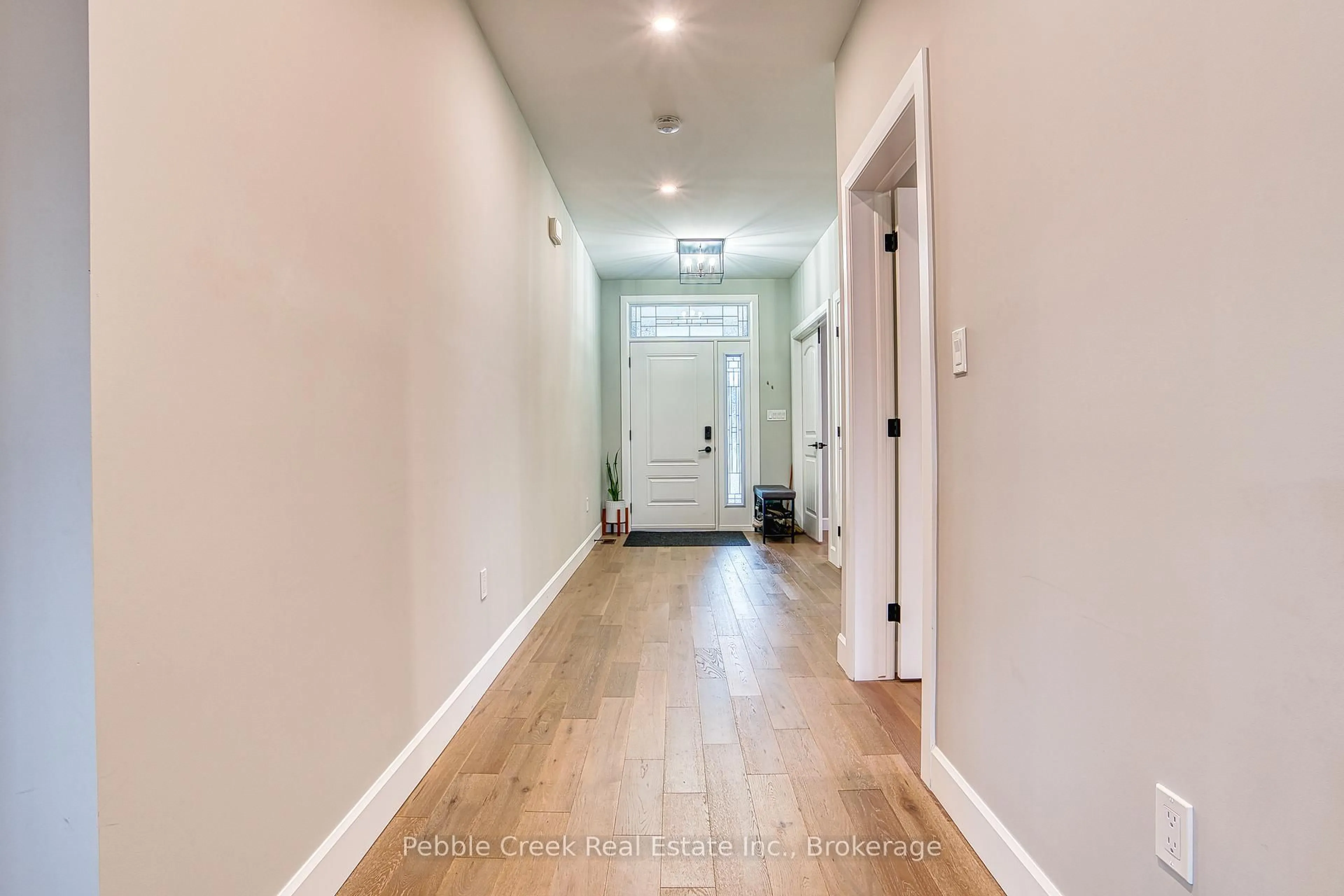 Indoor entryway for 182 Shearwater Tr, Goderich Ontario N7A 0C3