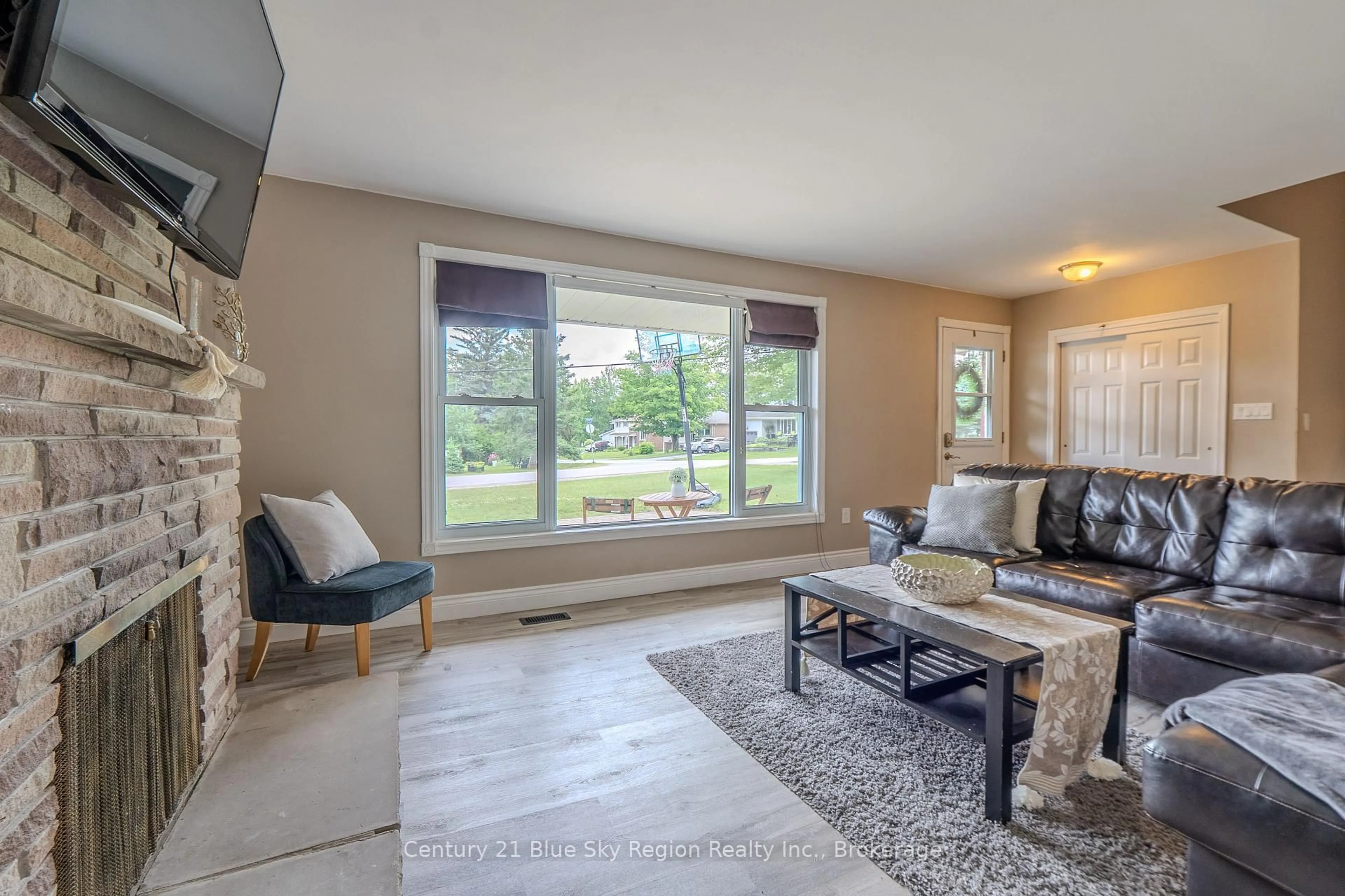 Living room with furniture, unknown for 225 Reginald Rd, North Bay Ontario P1A 3B3