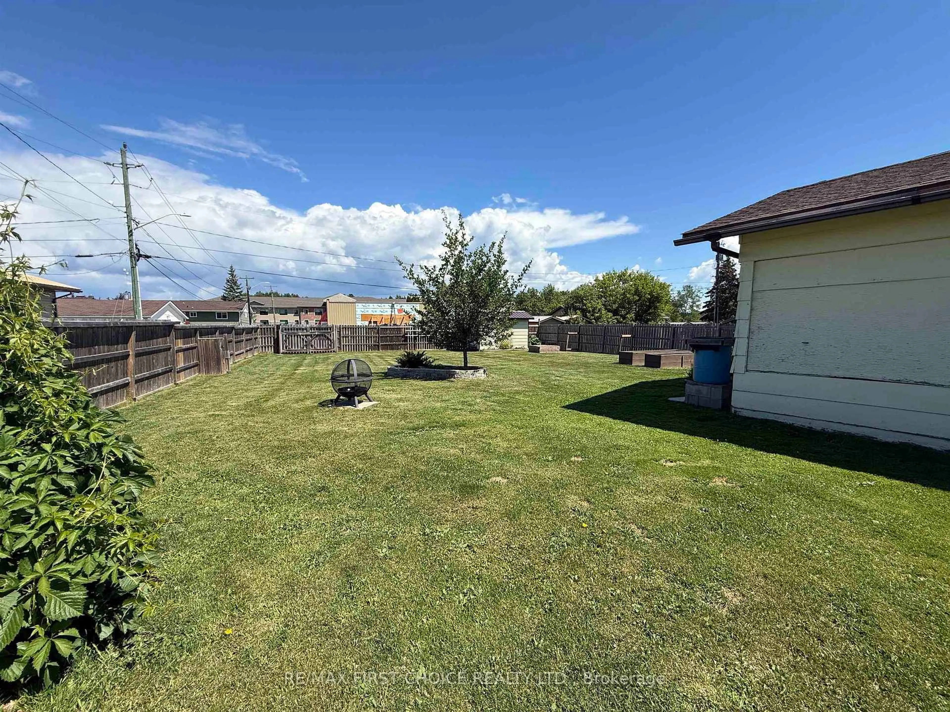 A pic from outside/outdoor area/front of a property/back of a property/a pic from drone, water/lake/river/ocean view for 275 St. Charles St, Dryden Ontario P8N 1M4