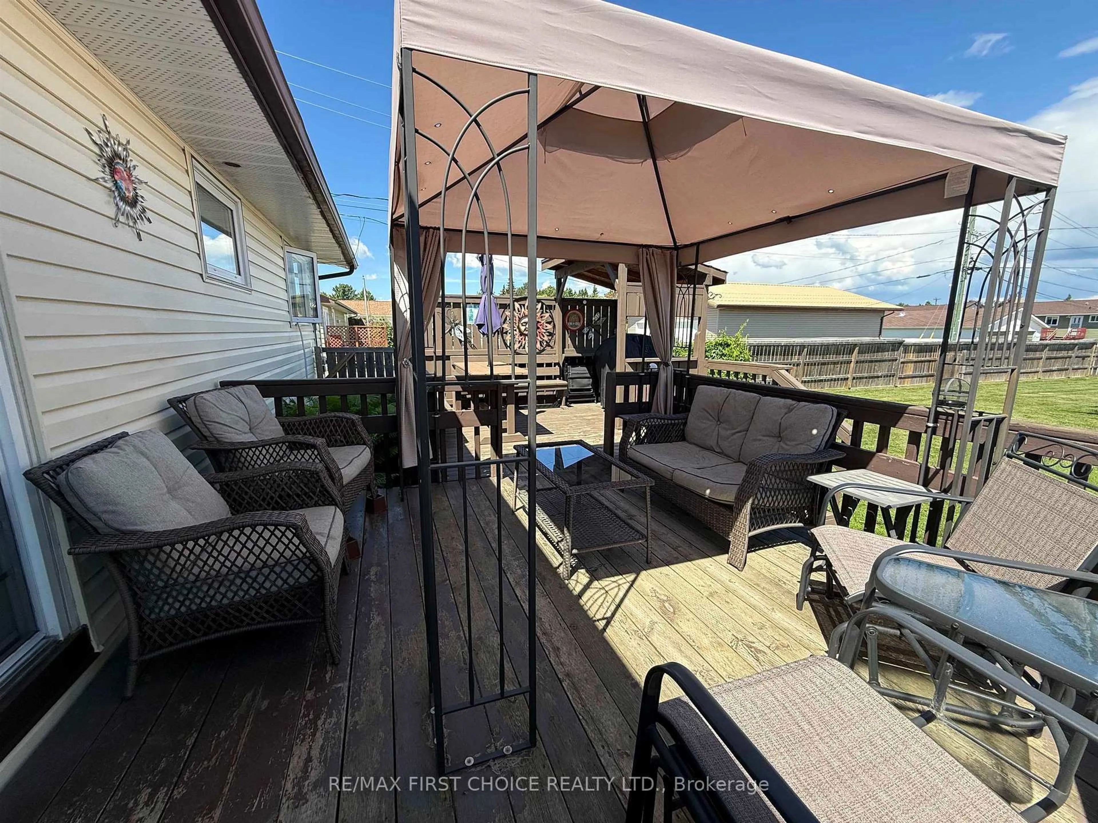 Patio, water/lake/river/ocean view for 275 St. Charles St, Dryden Ontario P8N 1M4