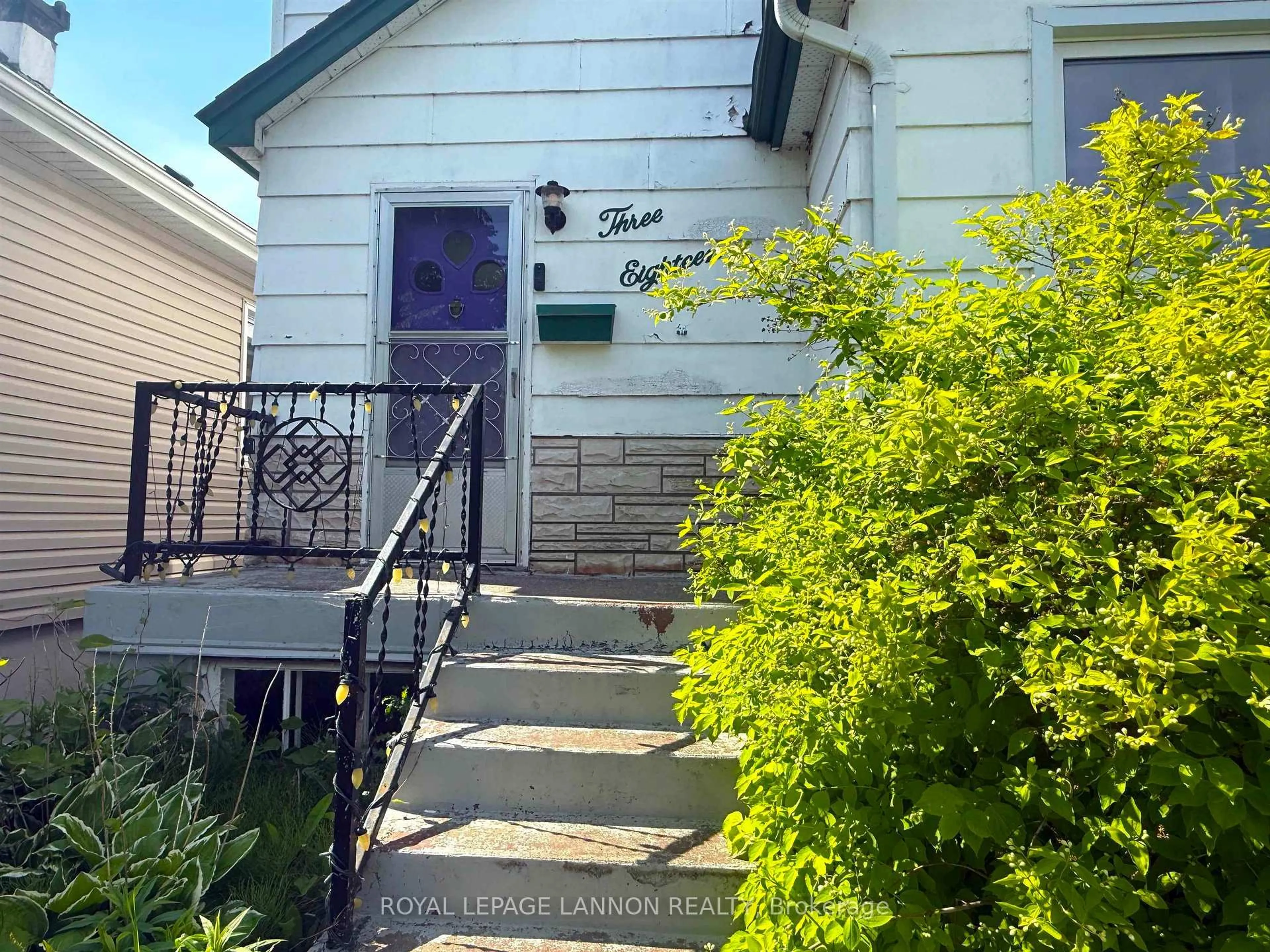 Unknown for 318 Empire Ave, Thunder Bay Ontario P7E 4R8