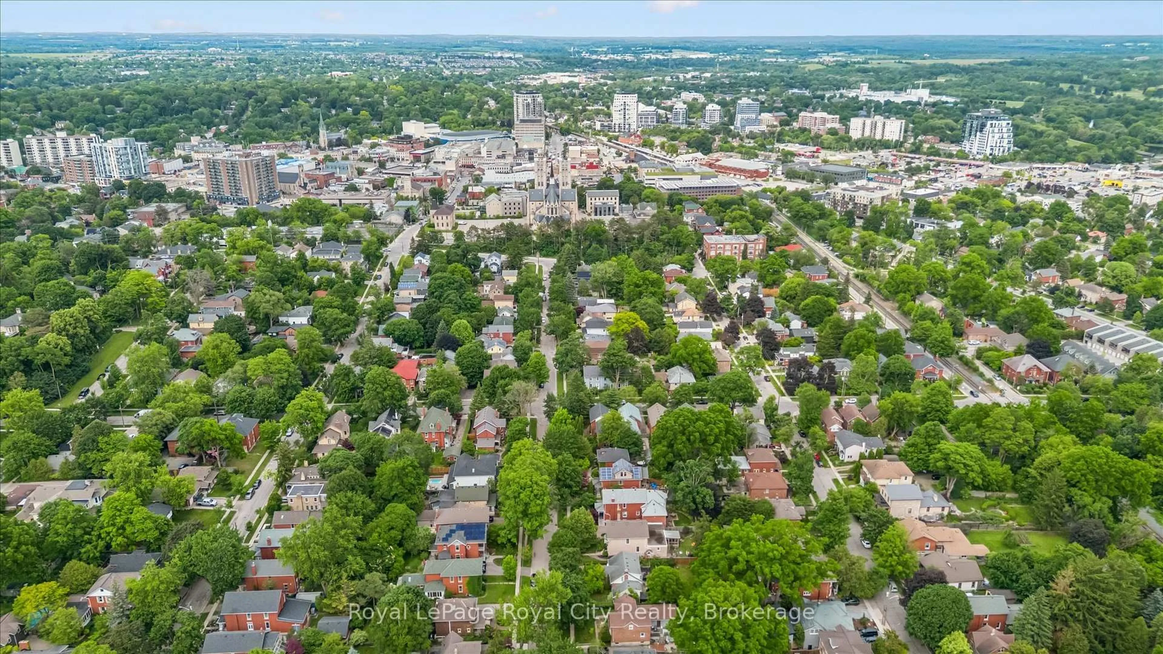A pic from outside/outdoor area/front of a property/back of a property/a pic from drone, street for 83 Durham St, Guelph Ontario N1H 2Y4