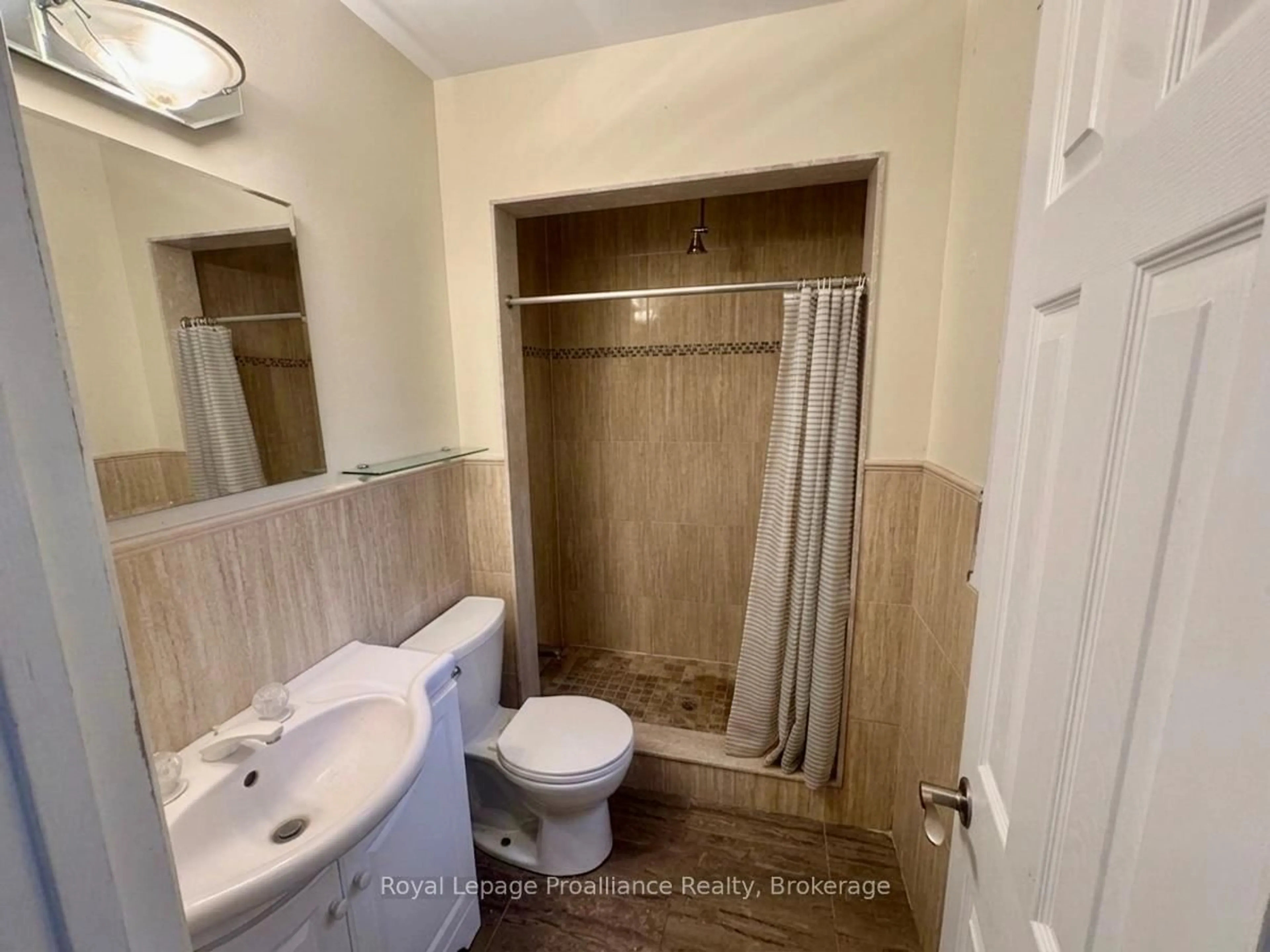 Standard bathroom, ceramic/tile floor for 2683 Maplegrove Rd, Cavan Monaghan Ontario K9J 6X4