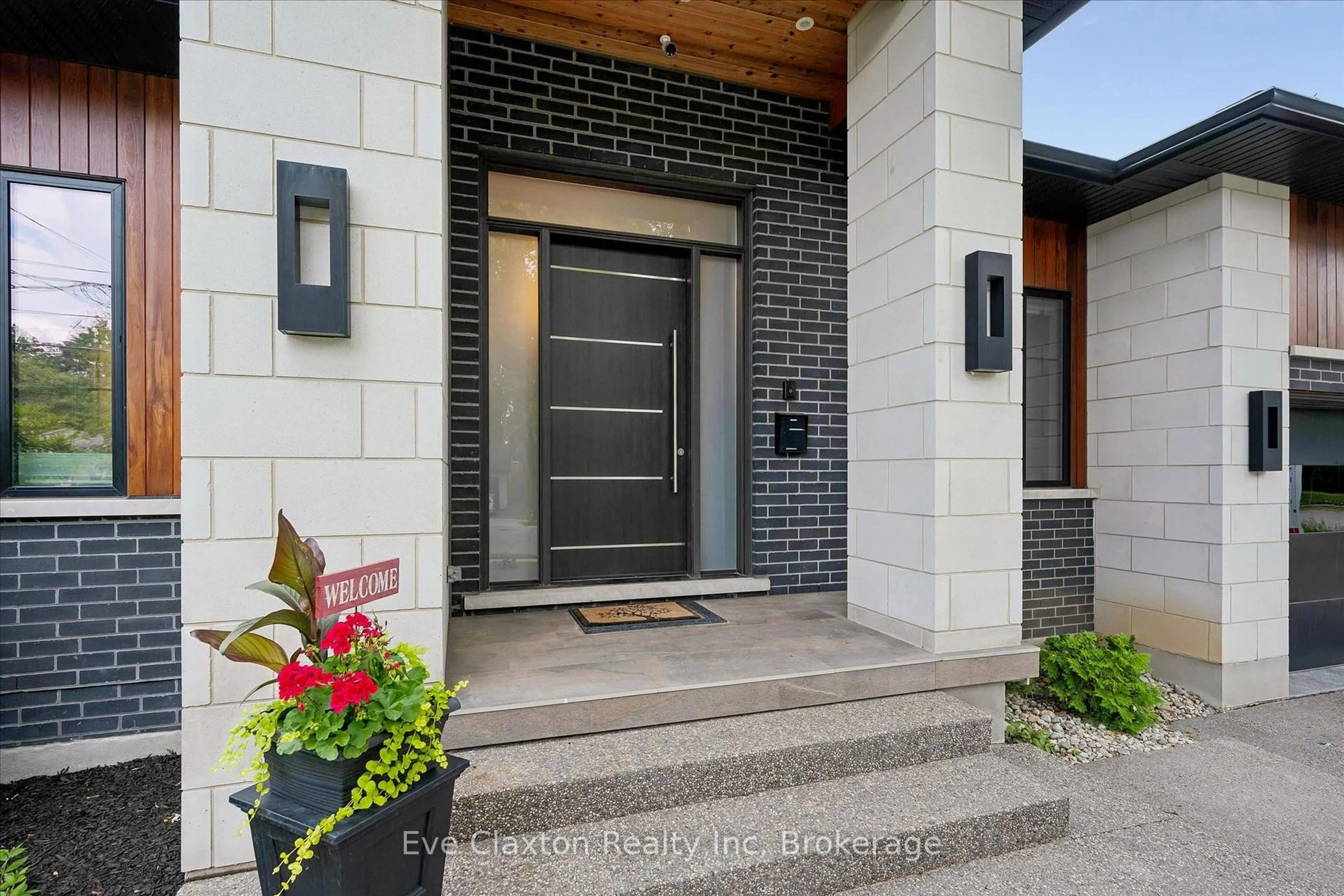 Unknown for 54 Forest St, Guelph Ontario N1G 1H9