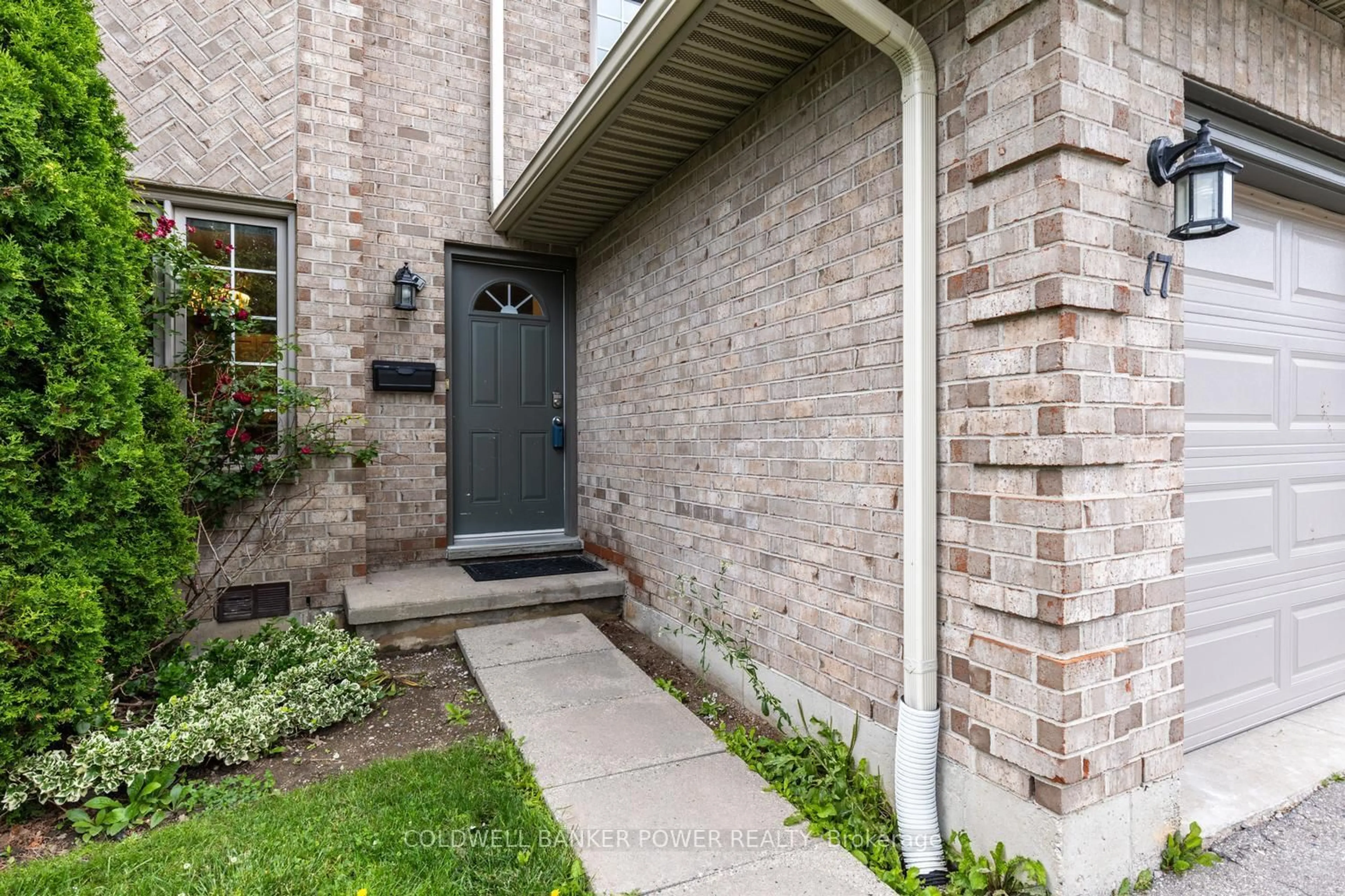 Unknown for 340 Ambleside Dr #17, London North Ontario N6G 4Y5