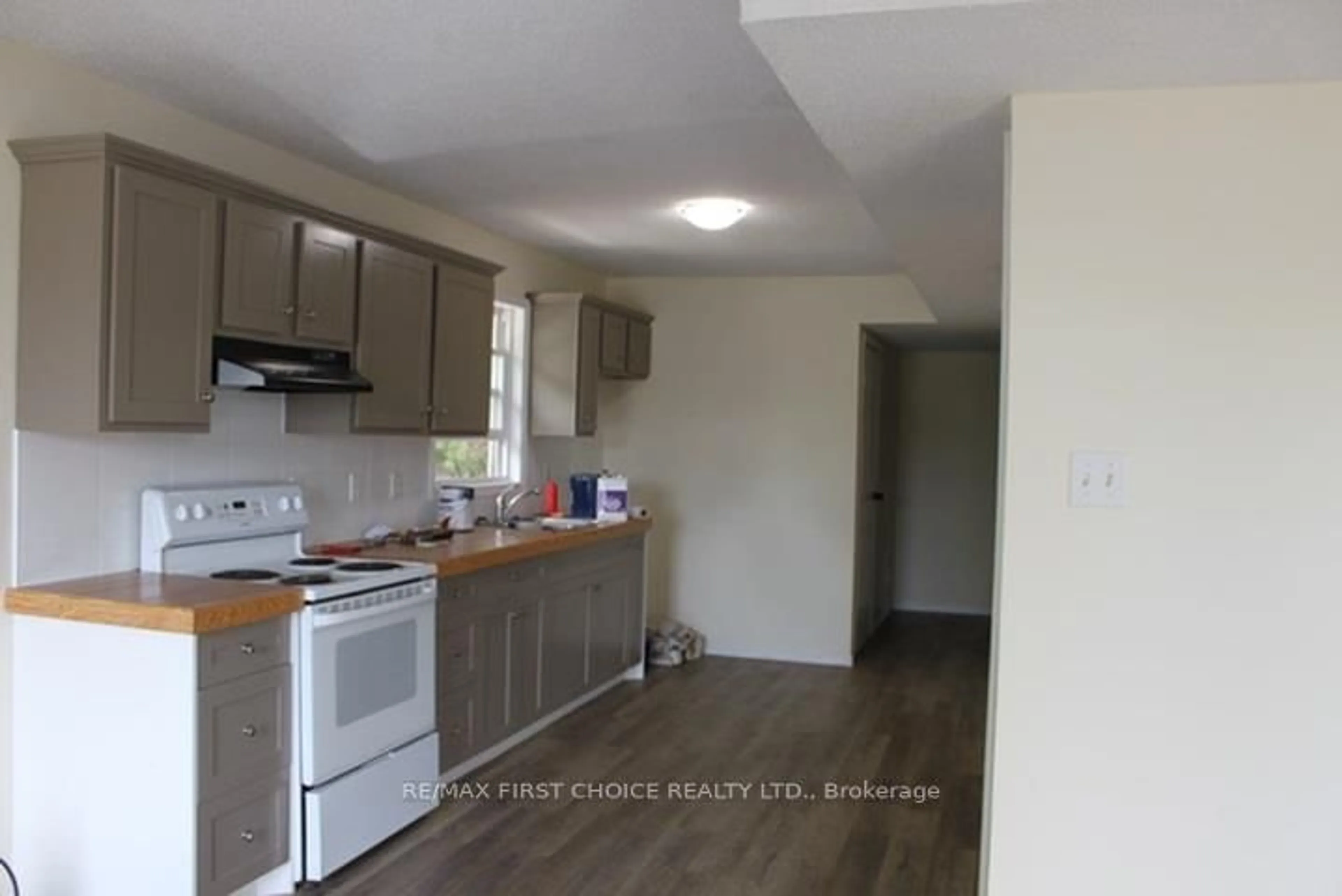 Unknown for 129 McKellar St, Thunder Bay Ontario P7C 3Y9