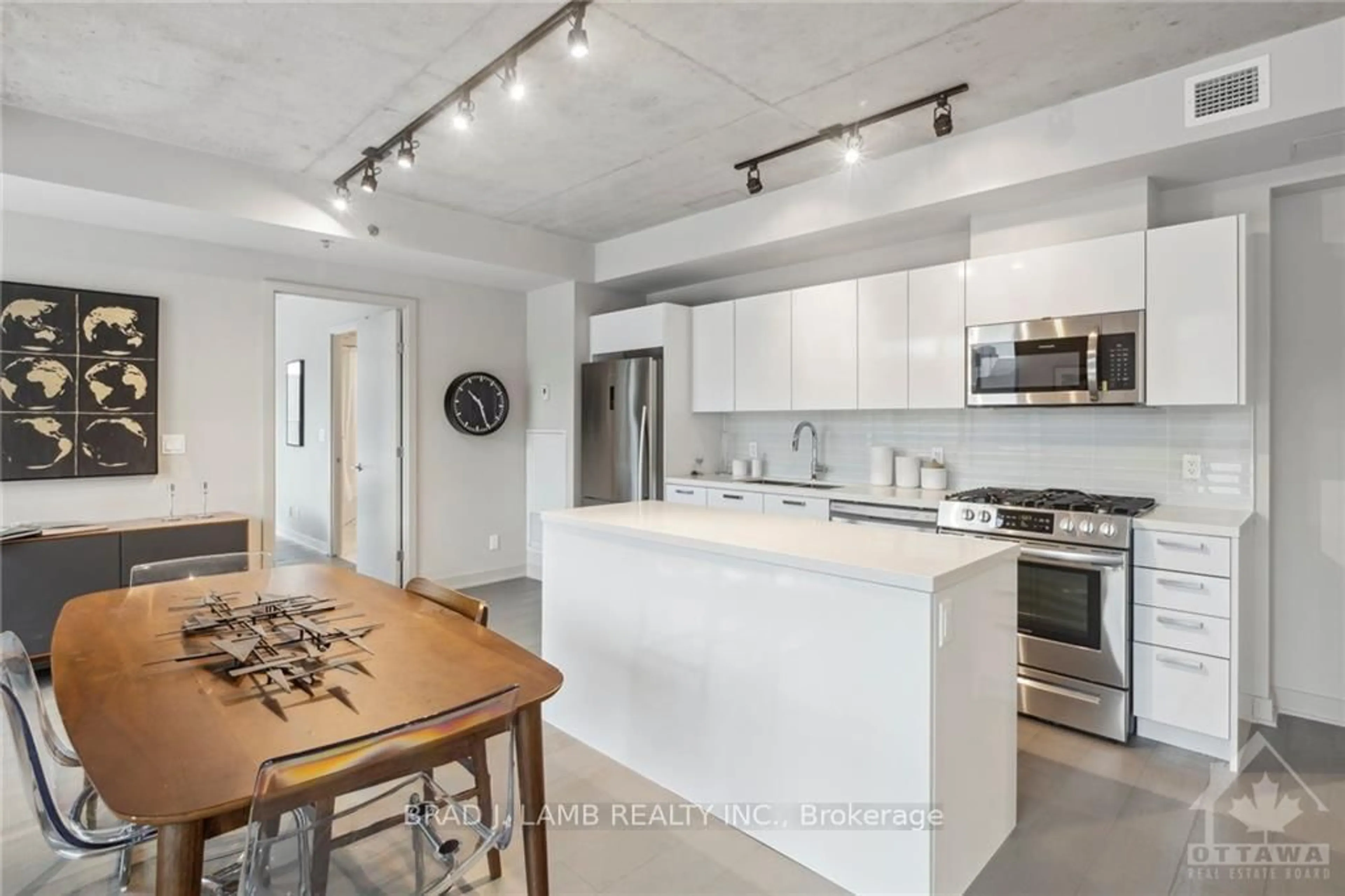 Open concept kitchen, unknown for 203 CATHERINE St #214, Ottawa Ontario K2P 1C3