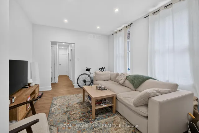 169 Florence St, Ottawa 5