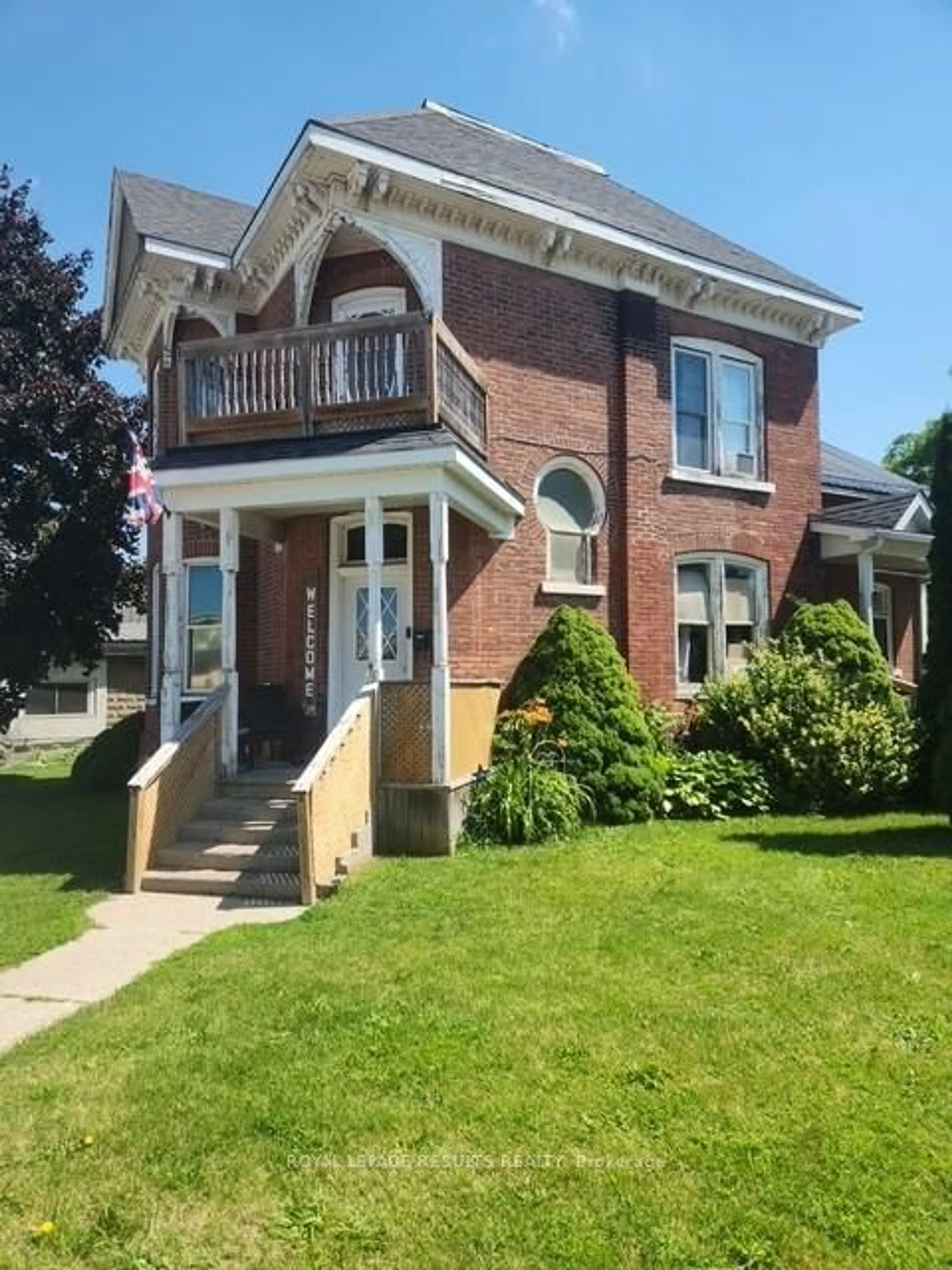 Home with brick exterior material, street for 89 Sydenham St #87-89, Aylmer Ontario N5H 1L4