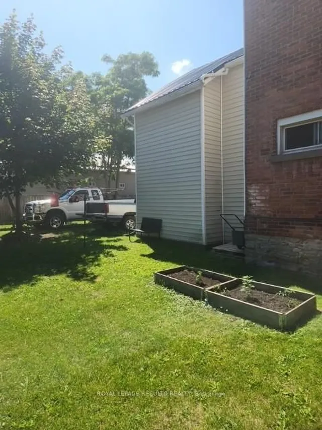 89 Sydenham St #87-89, Aylmer 4