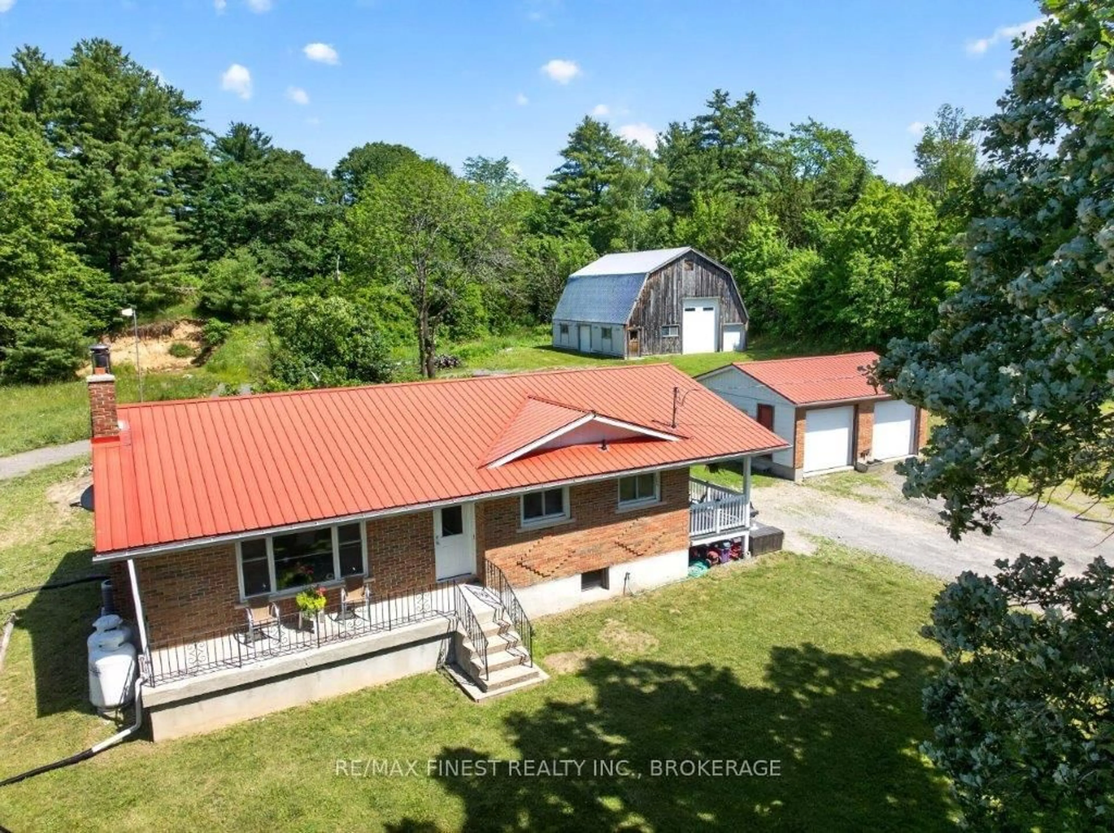 A pic from outside/outdoor area/front of a property/back of a property/a pic from drone, building for 7055 Battersea Rd, Battersea Ontario K0H 1H0