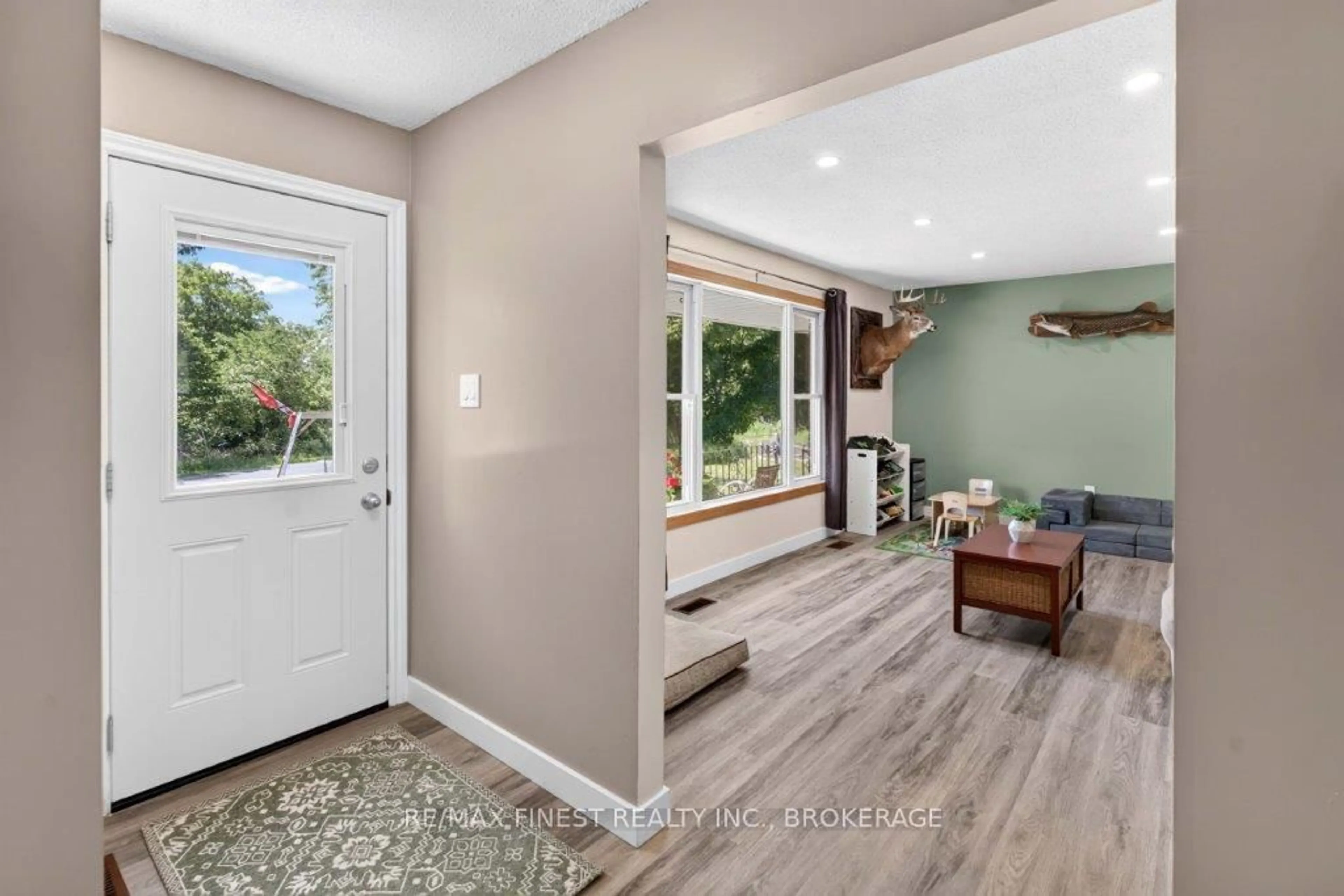 Indoor entryway for 7055 Battersea Rd, Battersea Ontario K0H 1H0
