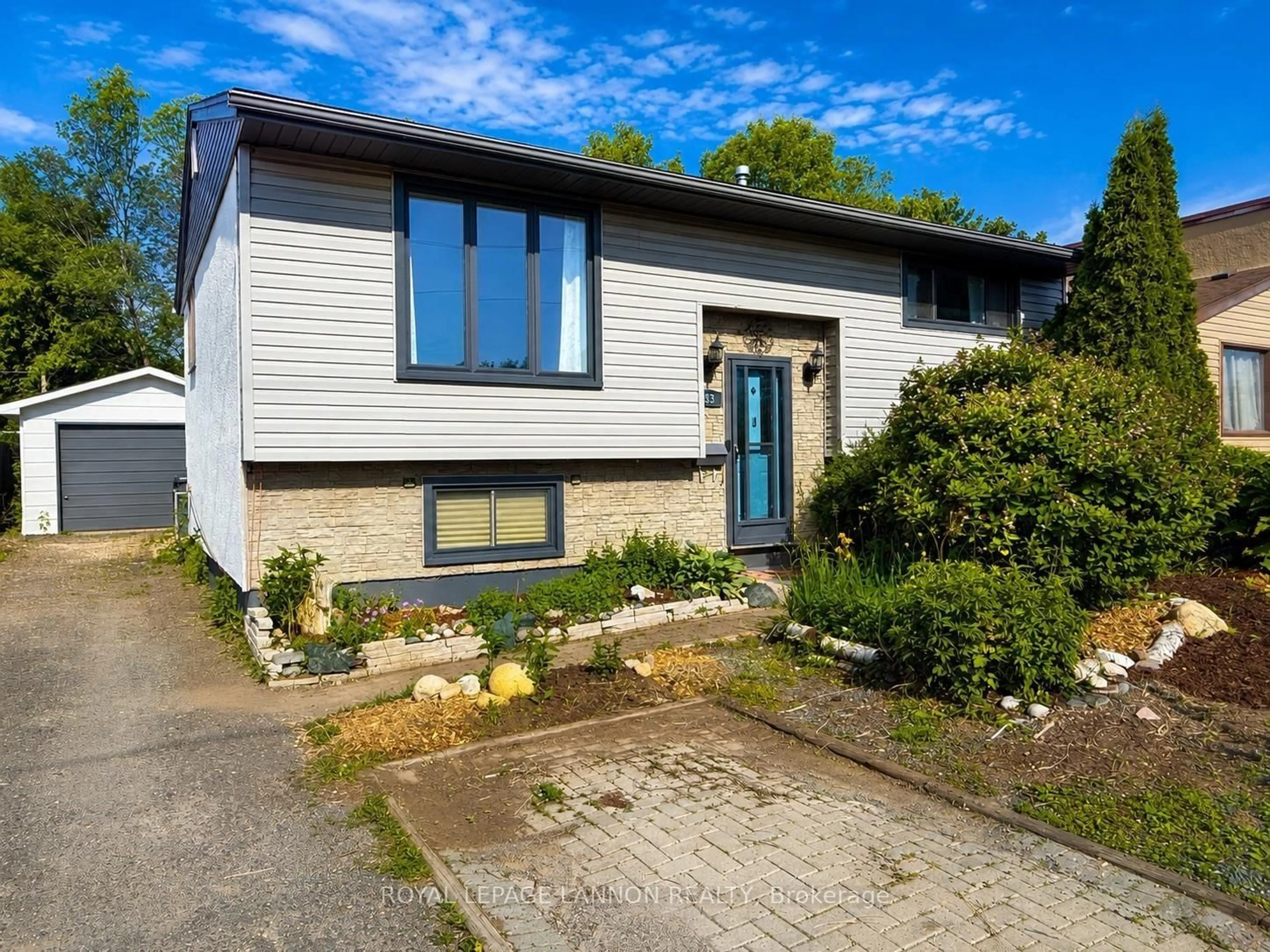 Home with vinyl exterior material, street for 443 James St, Thunder Bay Ontario P7C 4T3