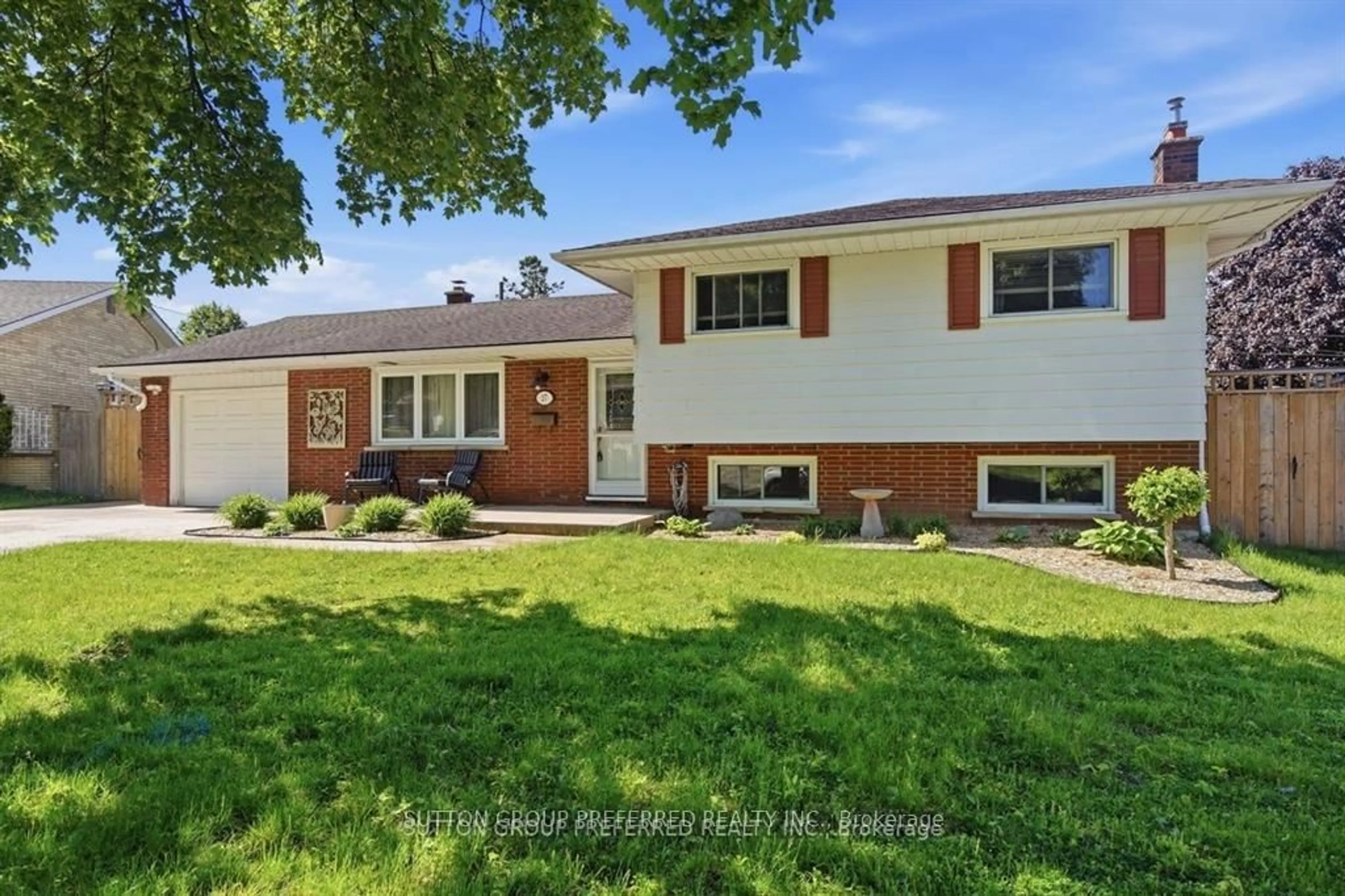 Home with brick exterior material, street for 27 Stormont Dr, London South Ontario N5Z 3Z4