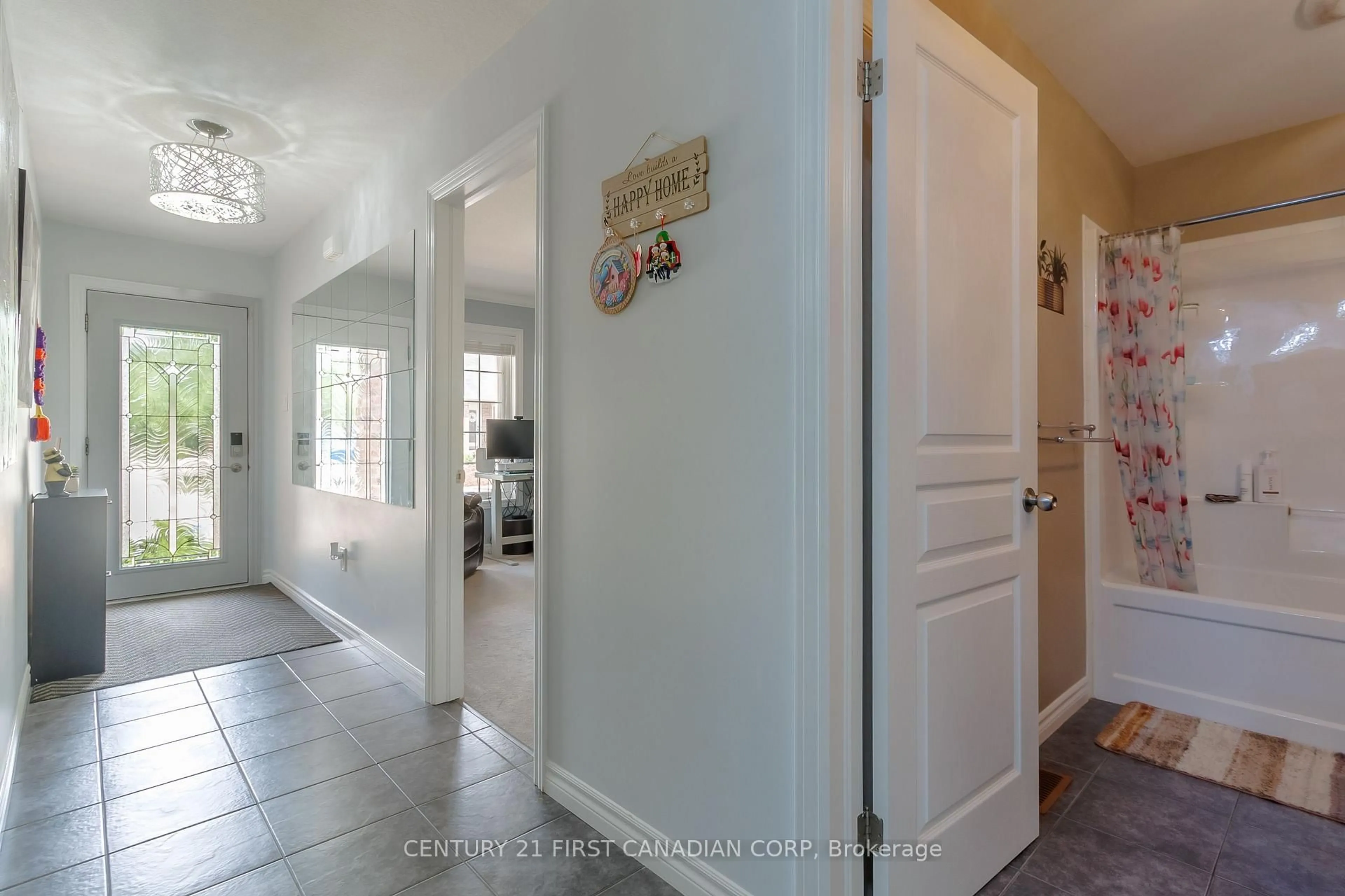 Indoor entryway for 464 Commissioners Rd #24, London South Ontario N6J 0A2