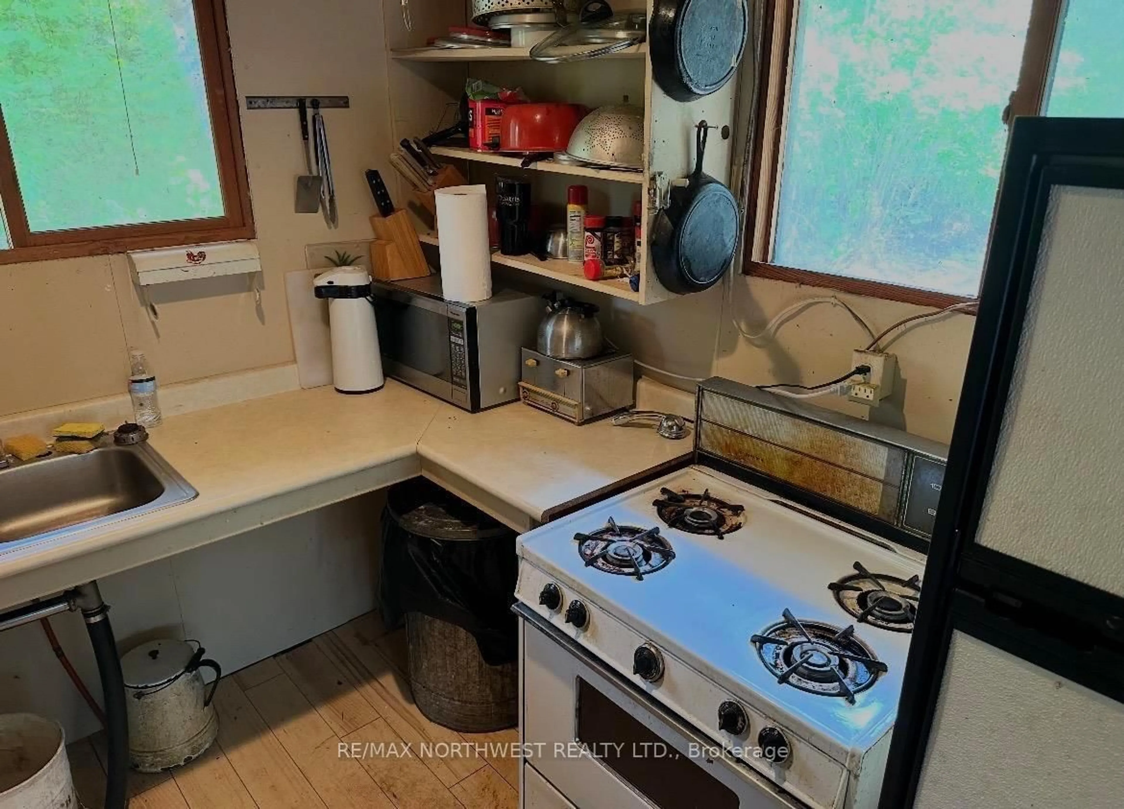 Standard kitchen, unknown for PIN 560660931, Rainy River Remote Area Ontario P9A 3M3