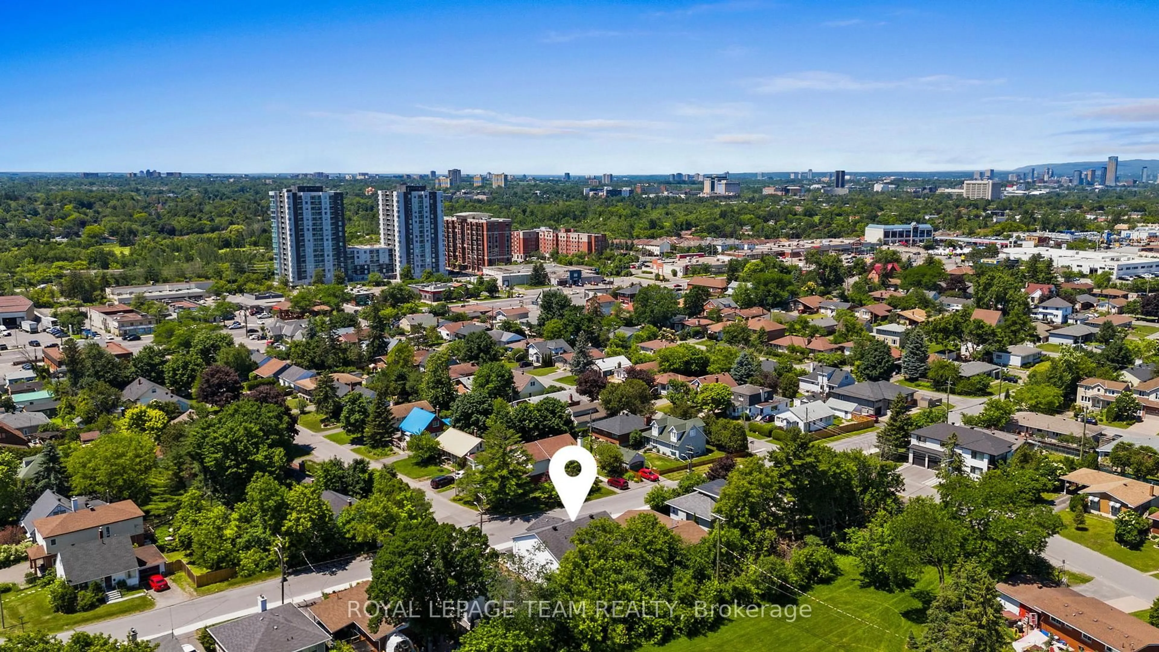A pic from outside/outdoor area/front of a property/back of a property/a pic from drone, city buildings view from balcony for 1991 Banff Ave, Ottawa Ontario K1V 7X6