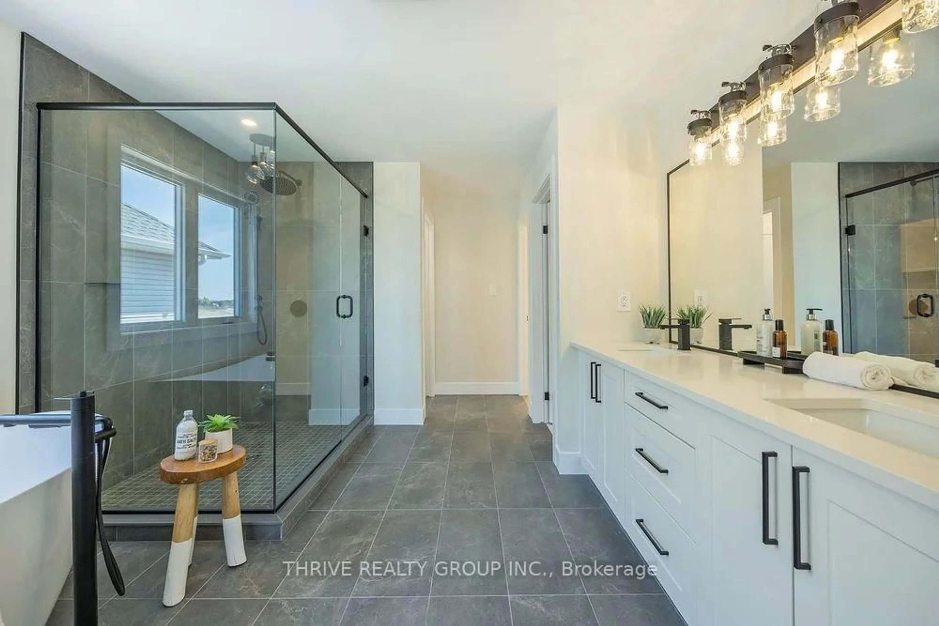Contemporary bathroom, ceramic/tile floor for 878 Lunar Dr, London North Ontario N6G 3X9