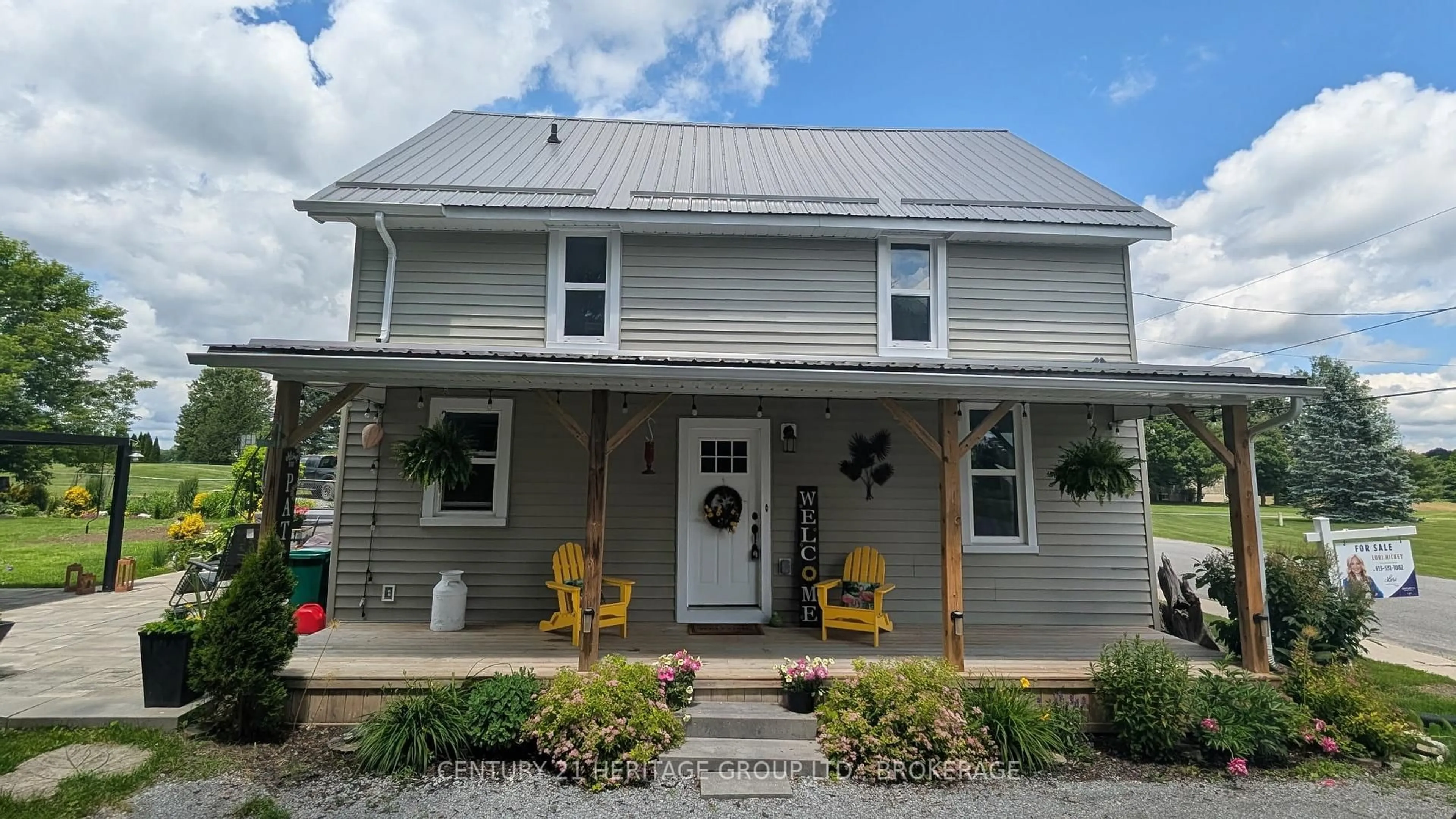 Home with vinyl exterior material, street for 269 Simmons Rd, Bissett Creek Ontario K0H 2H0