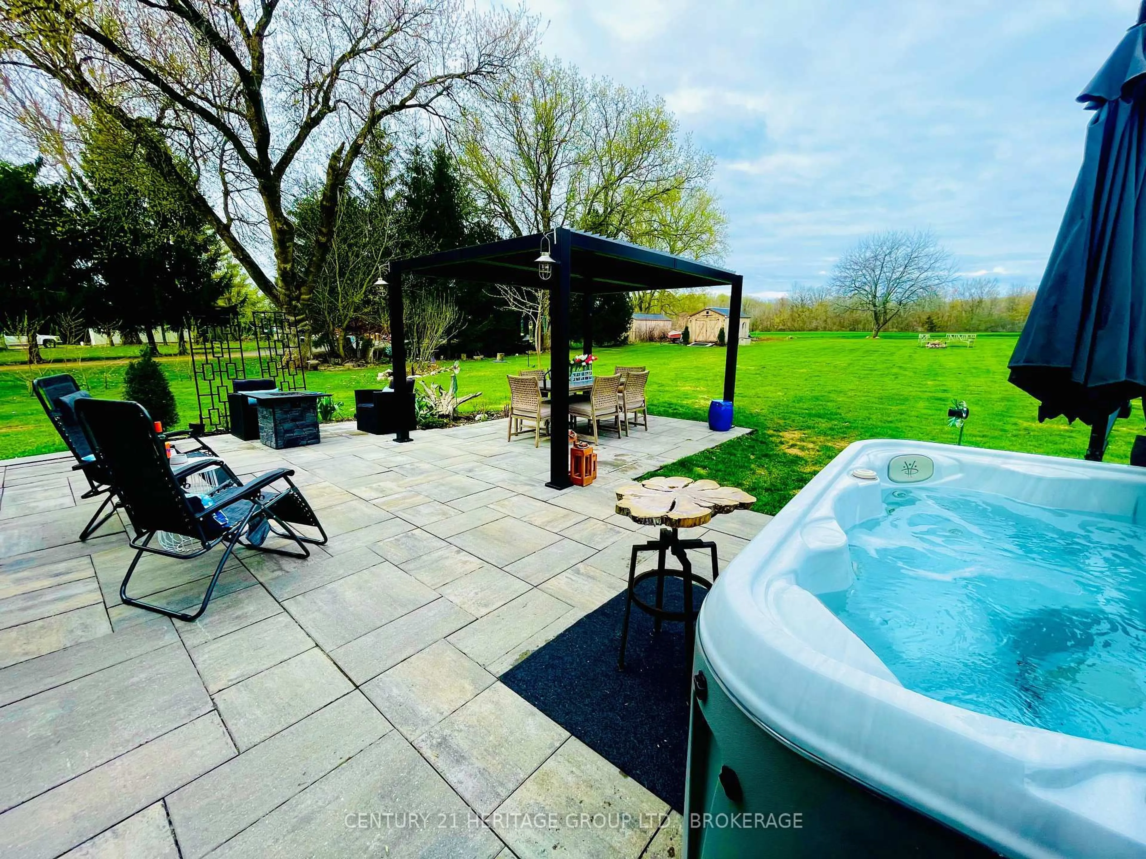 A pic from outside/outdoor area/front of a property/back of a property/a pic from drone, water/lake/river/ocean view for 269 Simmons Rd, Bissett Creek Ontario K0H 2H0