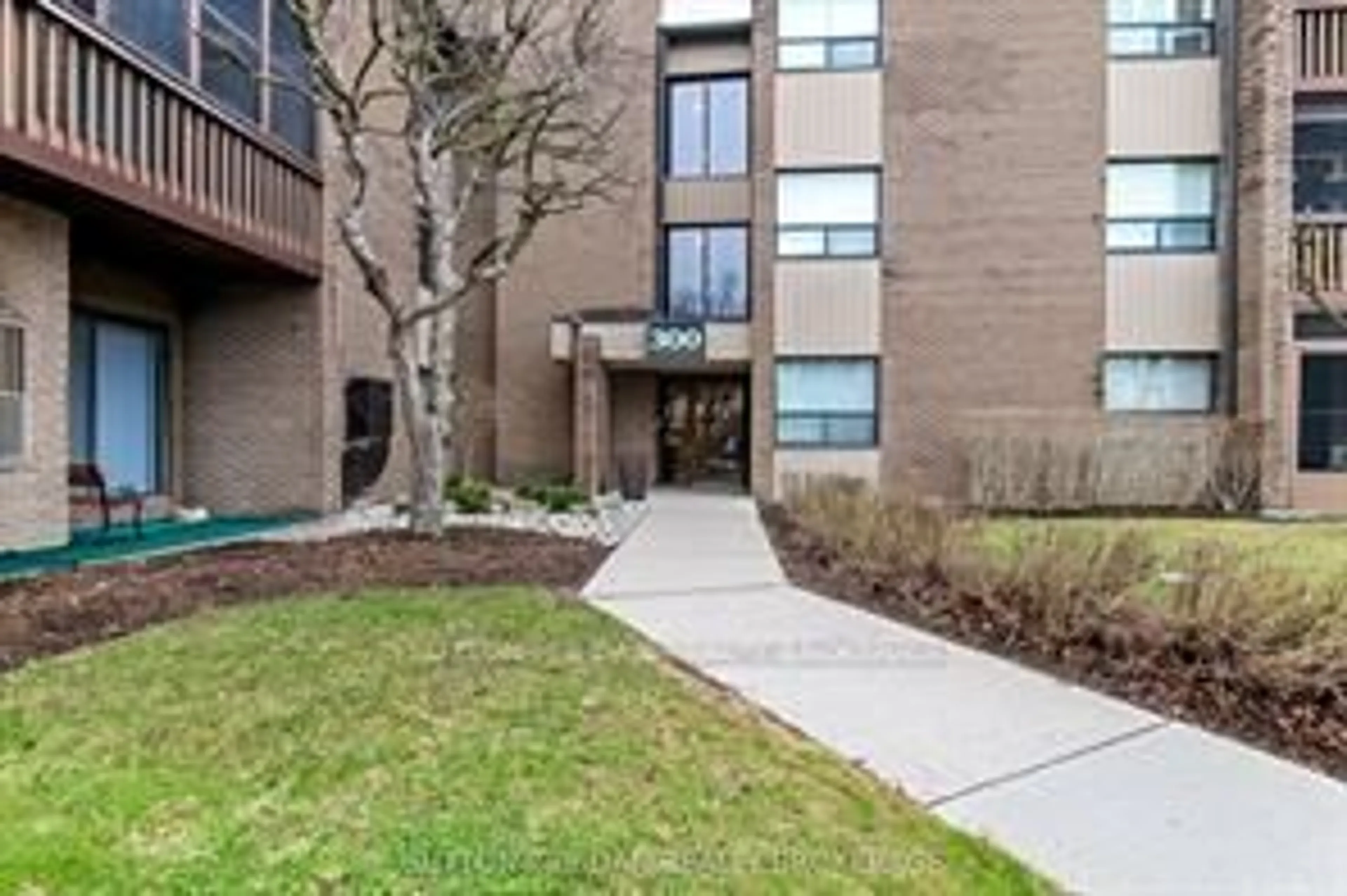 Unknown for 300 EVERGLADE Cres #214, London North Ontario N6H 4P8