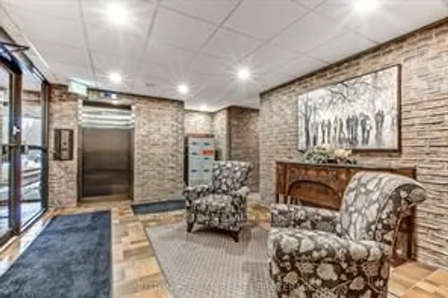 300 EVERGLADE Cres #214, London North 2