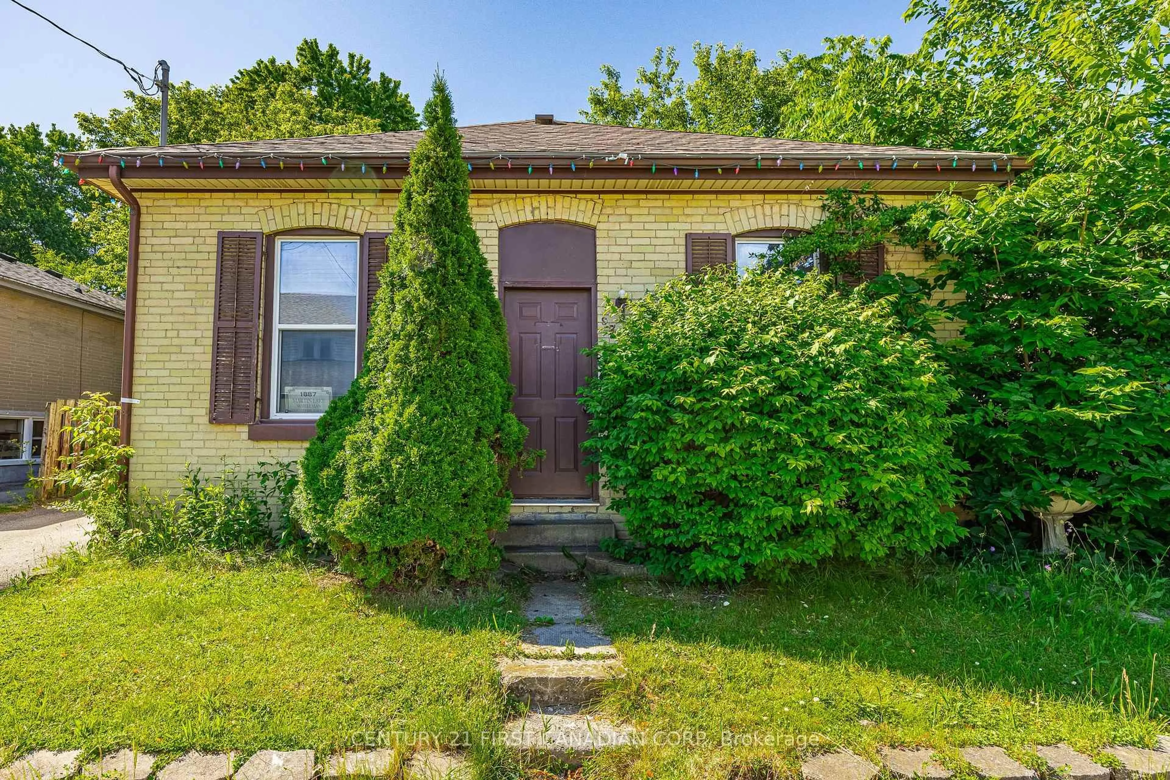 Unknown for 973 Dame St, London East Ontario N5Z 1M5