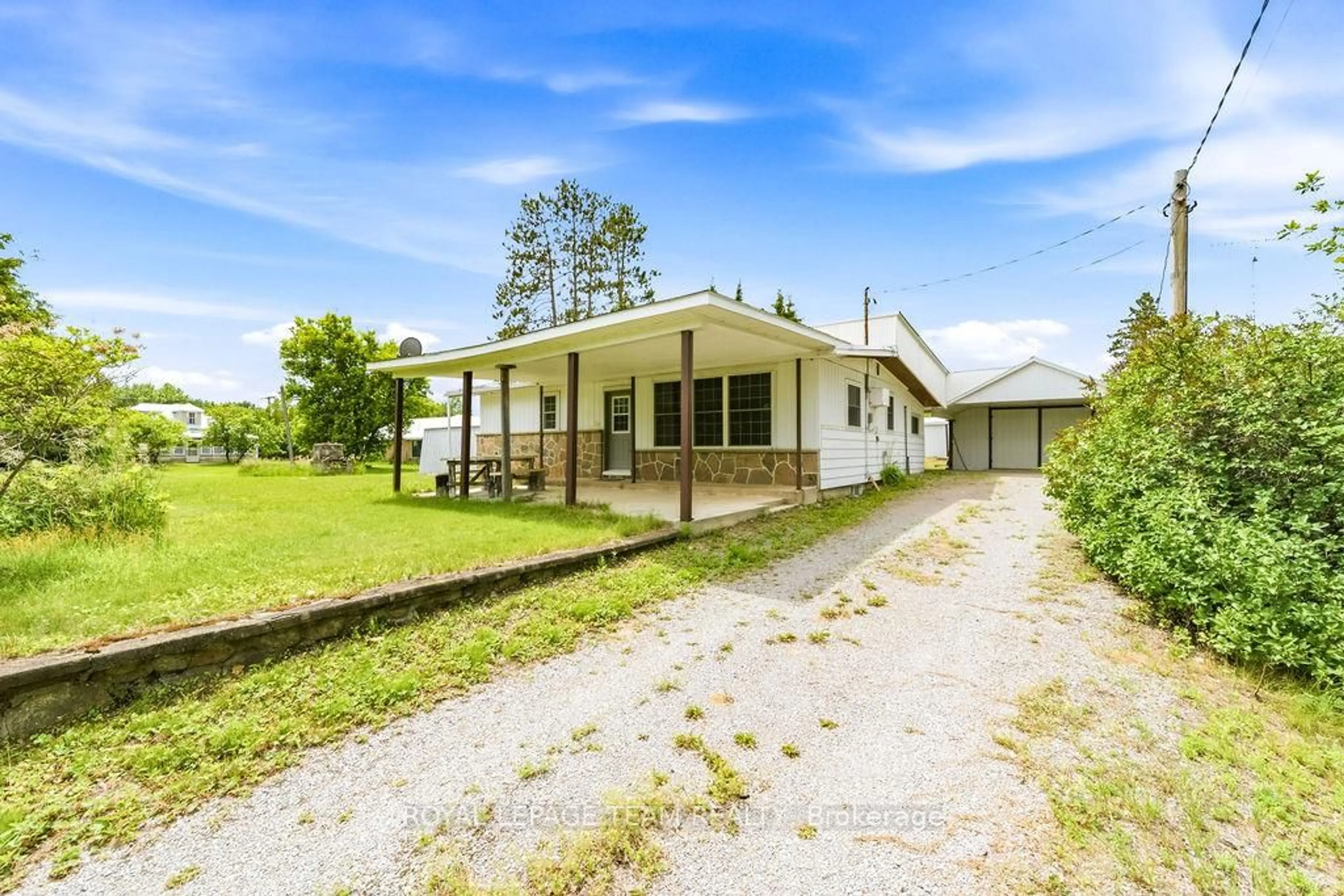 A pic from outside/outdoor area/front of a property/back of a property/a pic from drone, building for 19 Lepinski Rd, Barry's Bay Ontario K0J 1B0