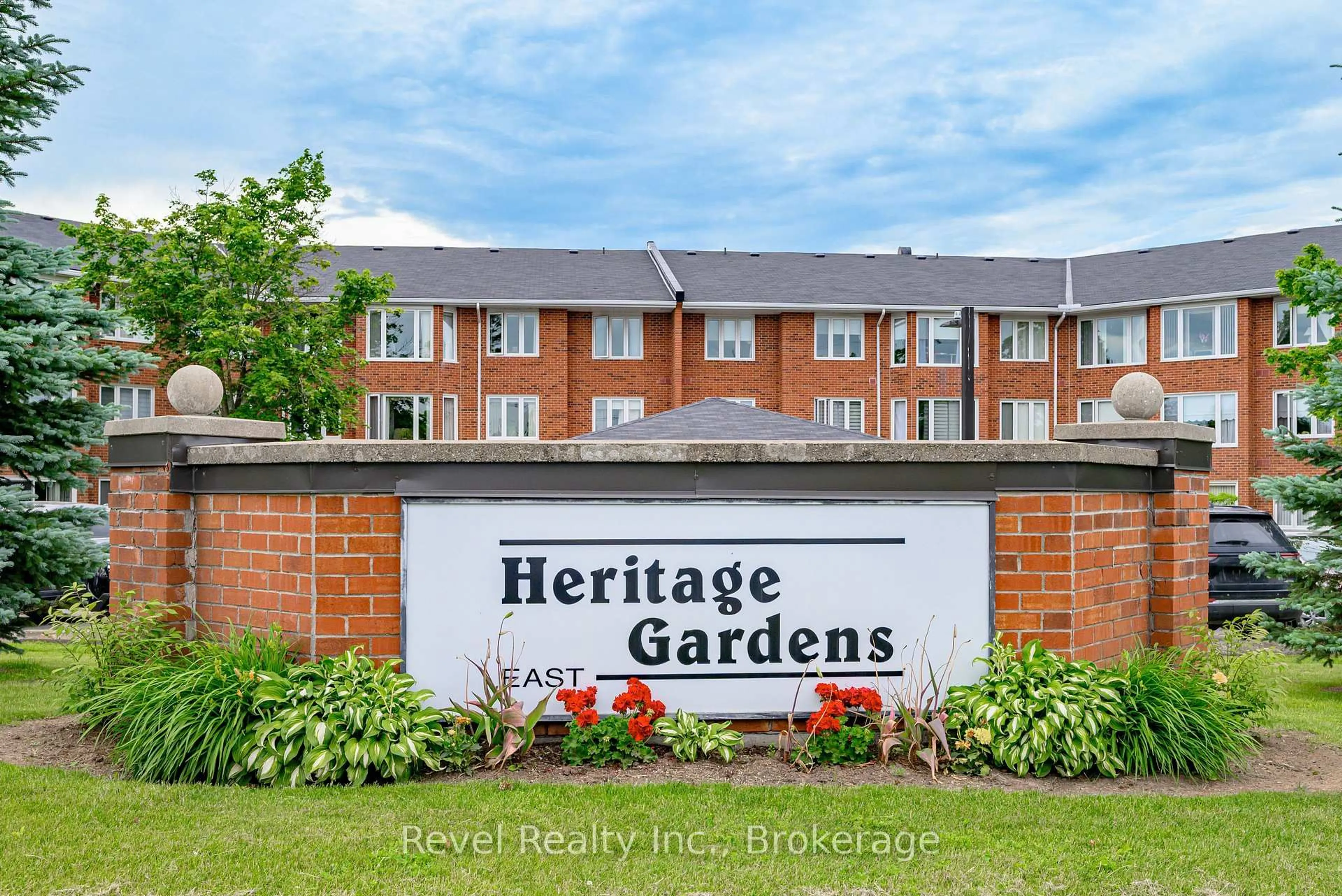 A pic from outside/outdoor area/front of a property/back of a property/a pic from drone, street for 3 Heritage Way #302, Kawartha Lakes Ontario K9V 5Z1
