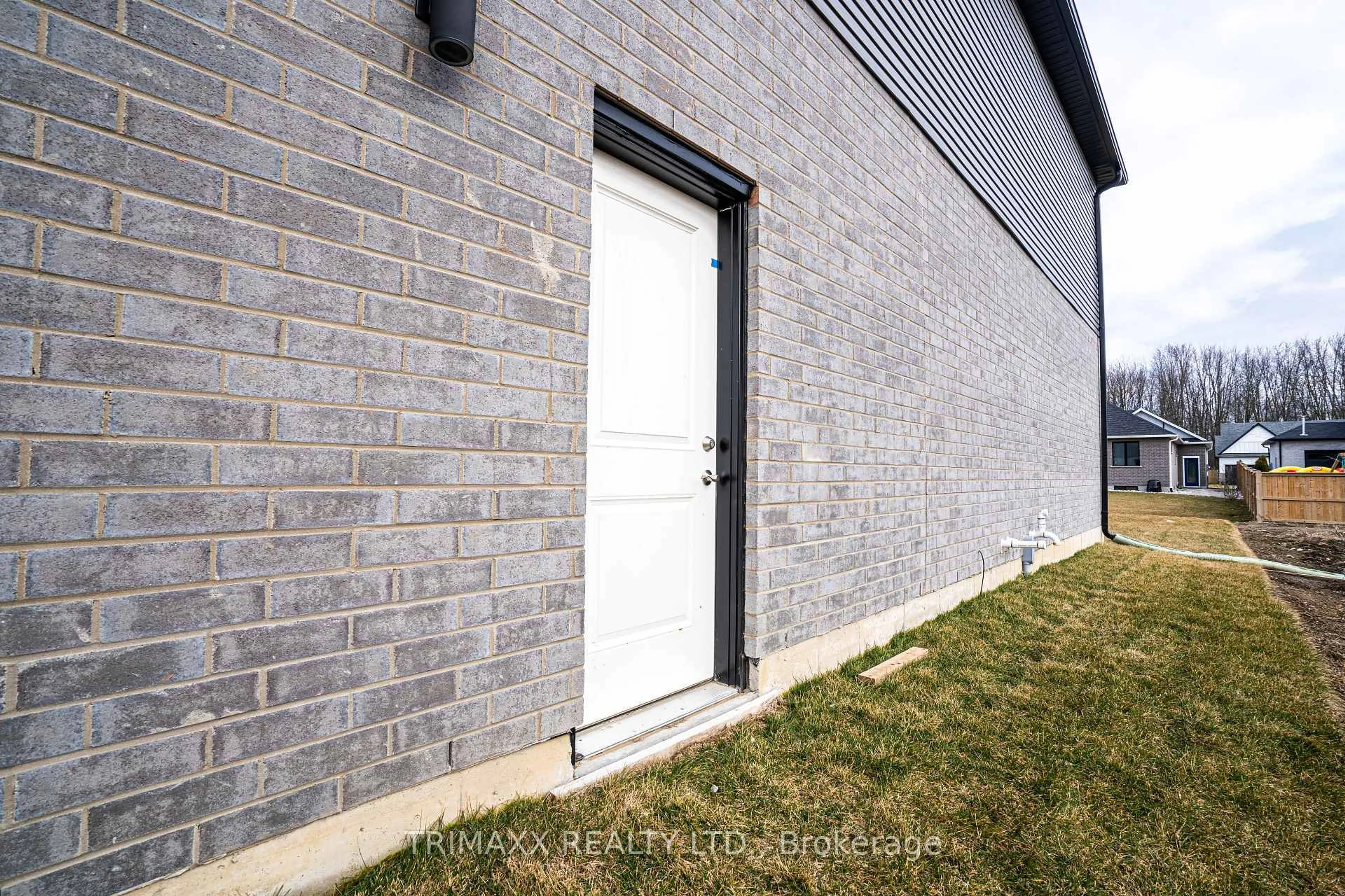 Home with brick exterior material, building for 188 Foxborough Pl, Thames Centre Ontario N0M 2P0