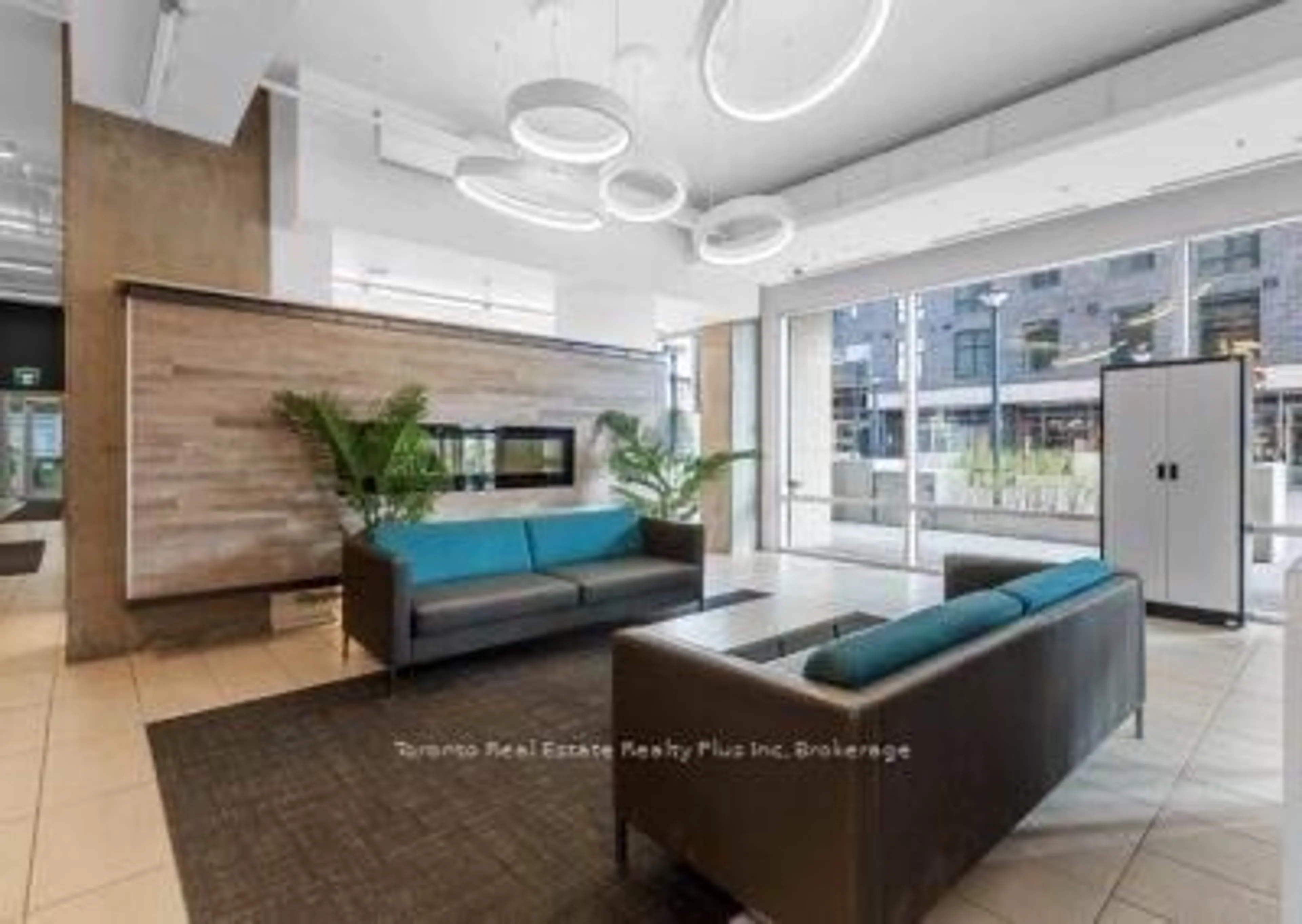 Lobby for 105 Champagne Ave #1918, Ottawa Ontario K1S 4P3