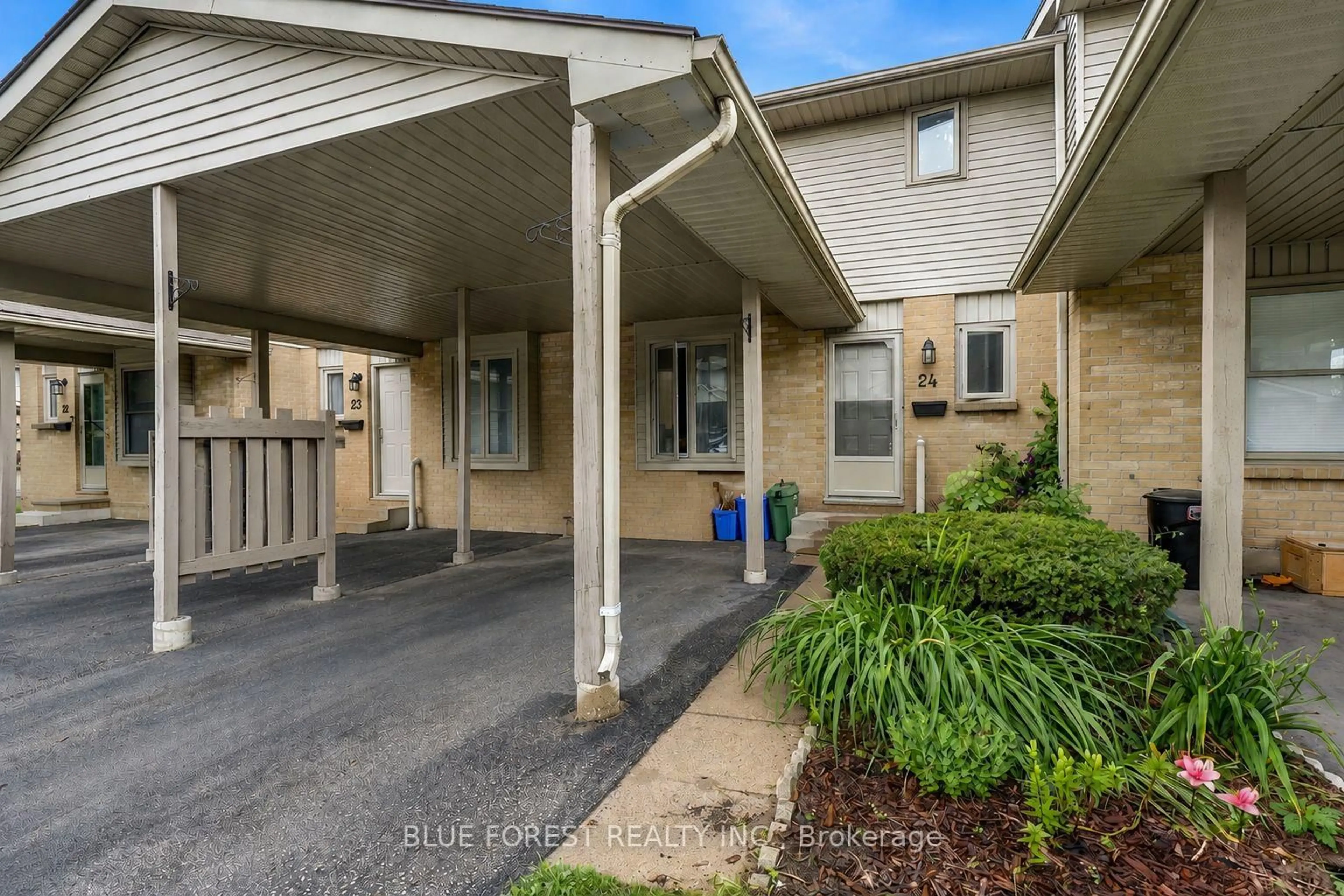 Unknown for 25 ERICA Cres #24, London South Ontario N6E 3R6
