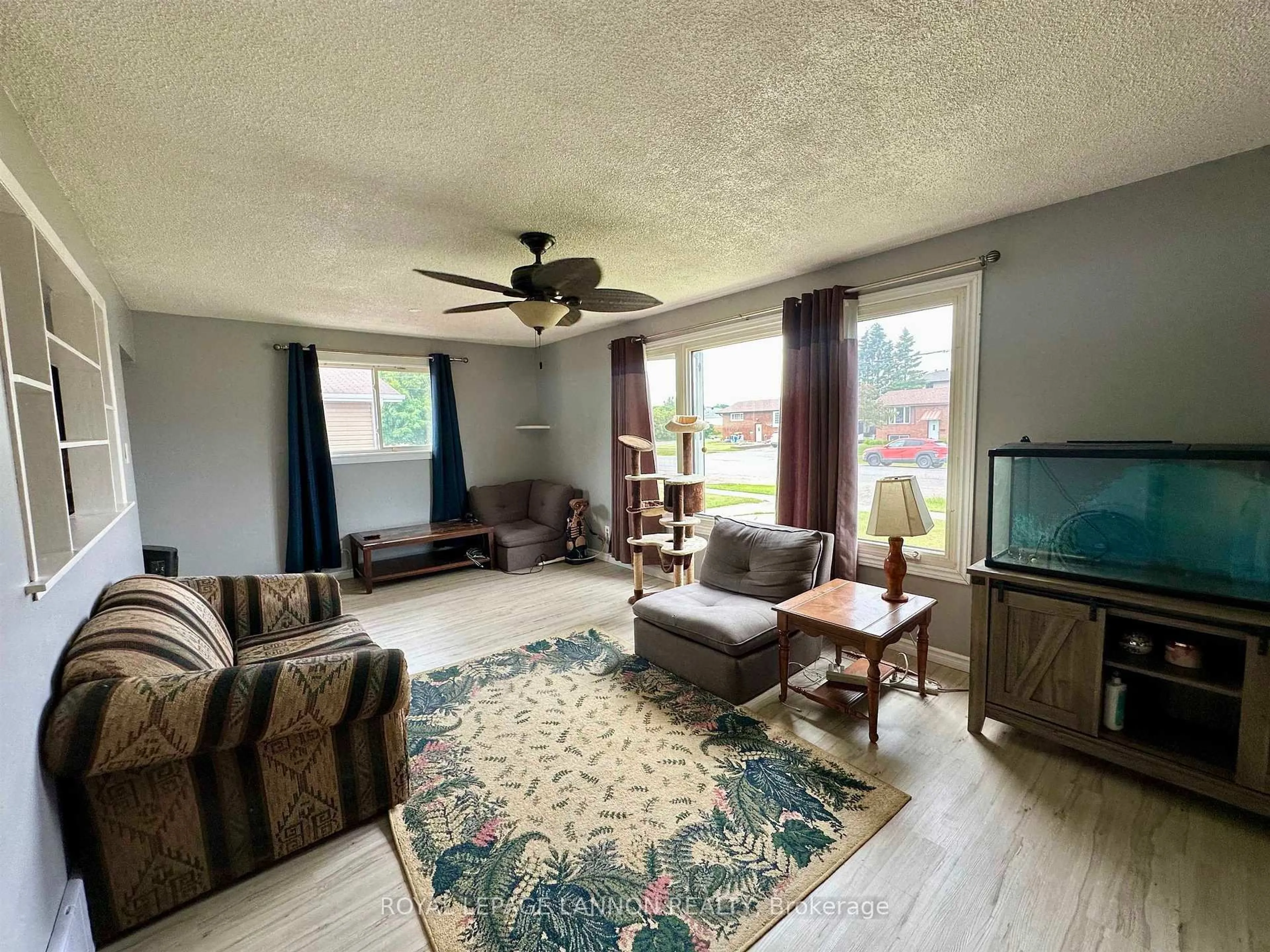 Living room with furniture, unknown for 251 Strand Ave, Thunder Bay Ontario P7B 5A5