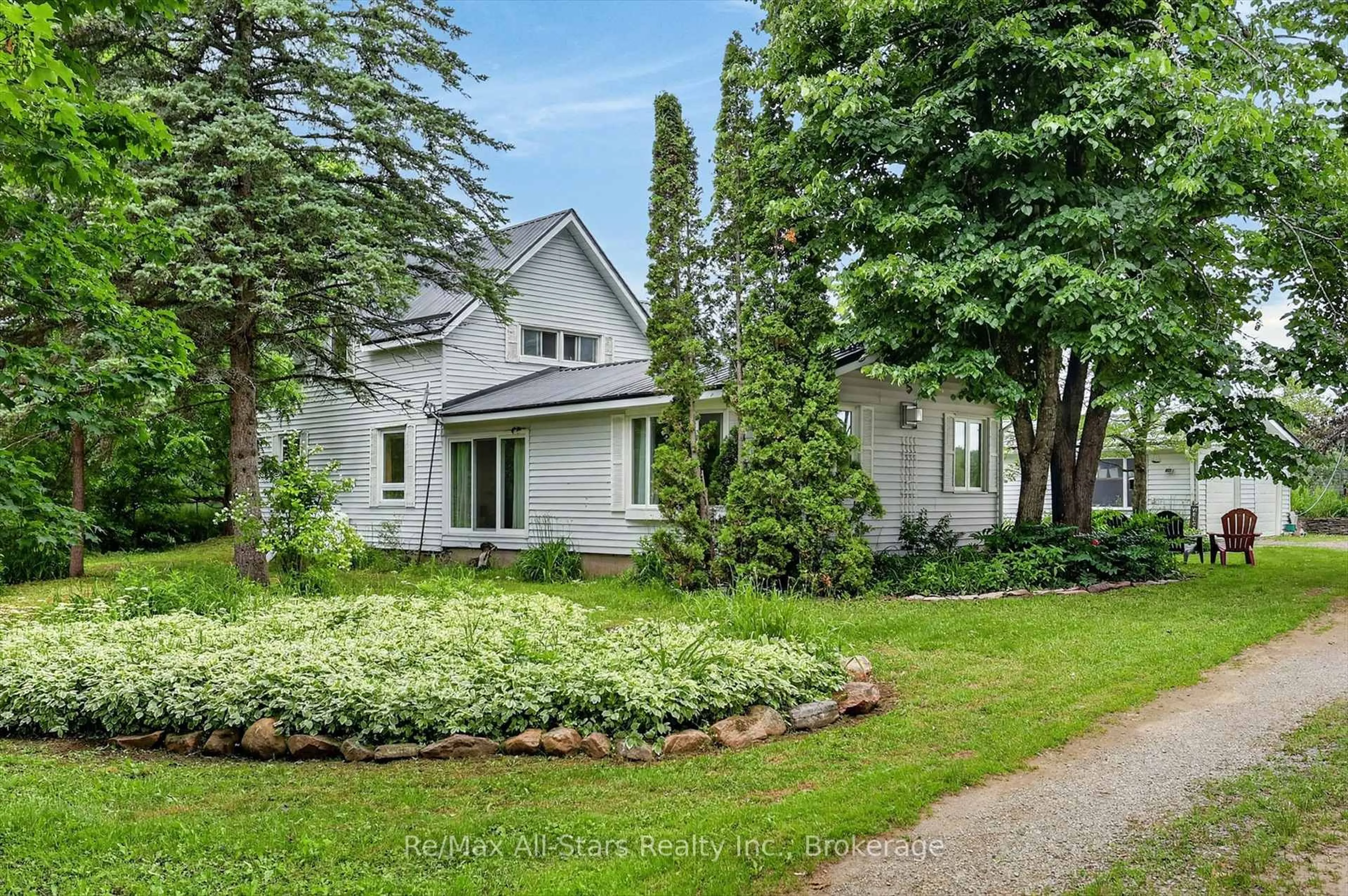 A pic from outside/outdoor area/front of a property/back of a property/a pic from drone, street for 4077 Monck Rd, Kawartha Lakes Ontario K0M 1K0