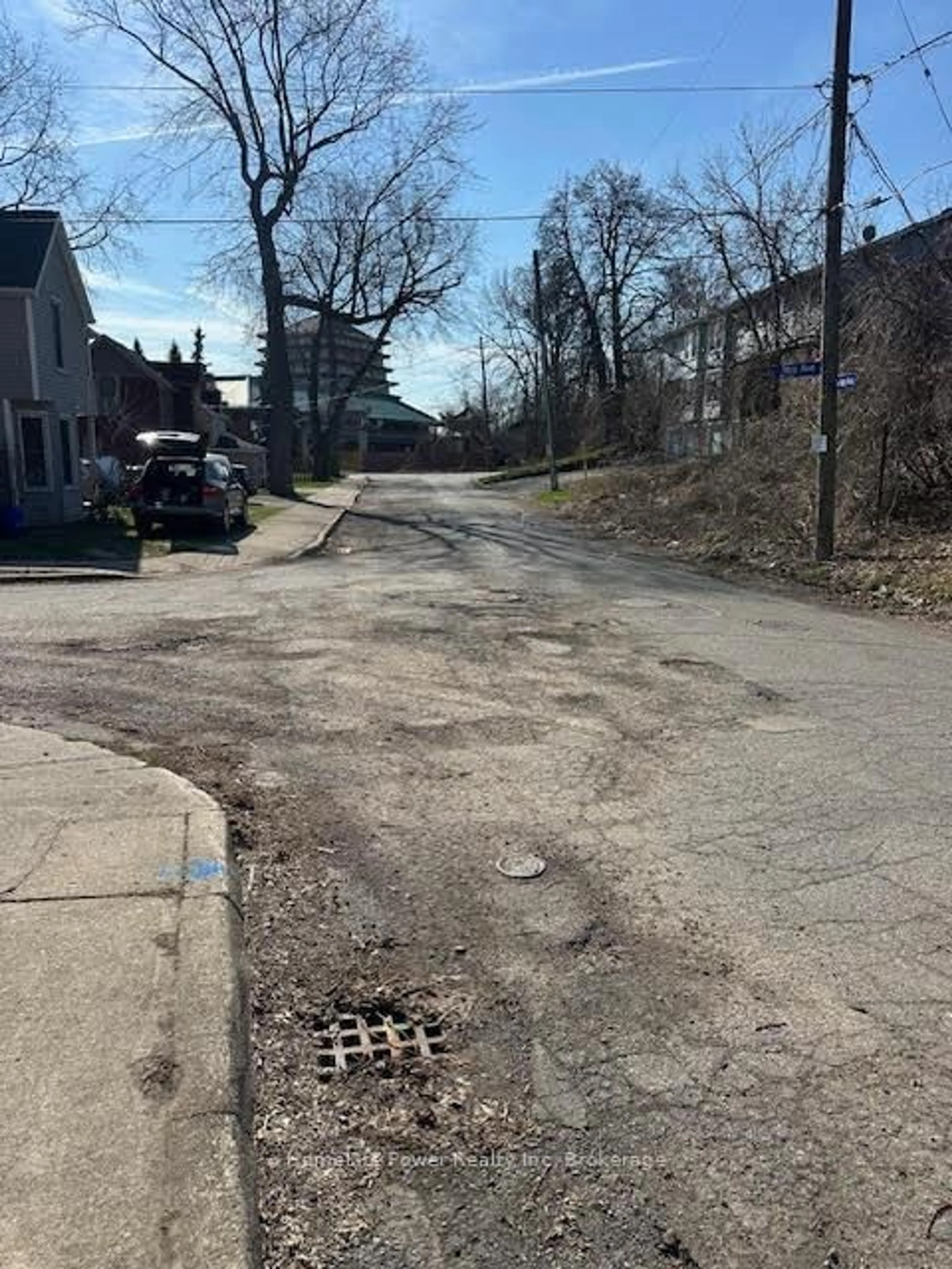 Parking for 4208 Terrace Ave, Niagara Falls Ontario L2E 2J4