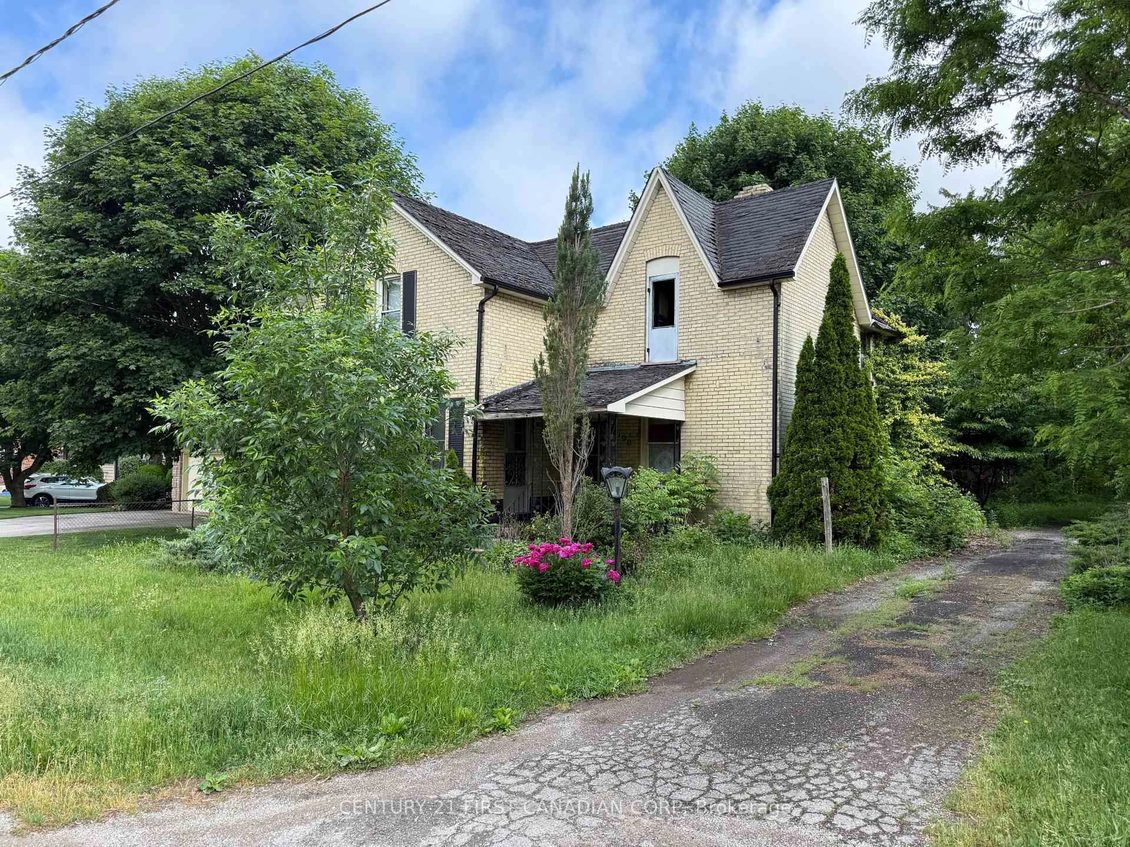 A pic from outside/outdoor area/front of a property/back of a property/a pic from drone, street for 190 Church St, North Middlesex Ontario N0M 1A0