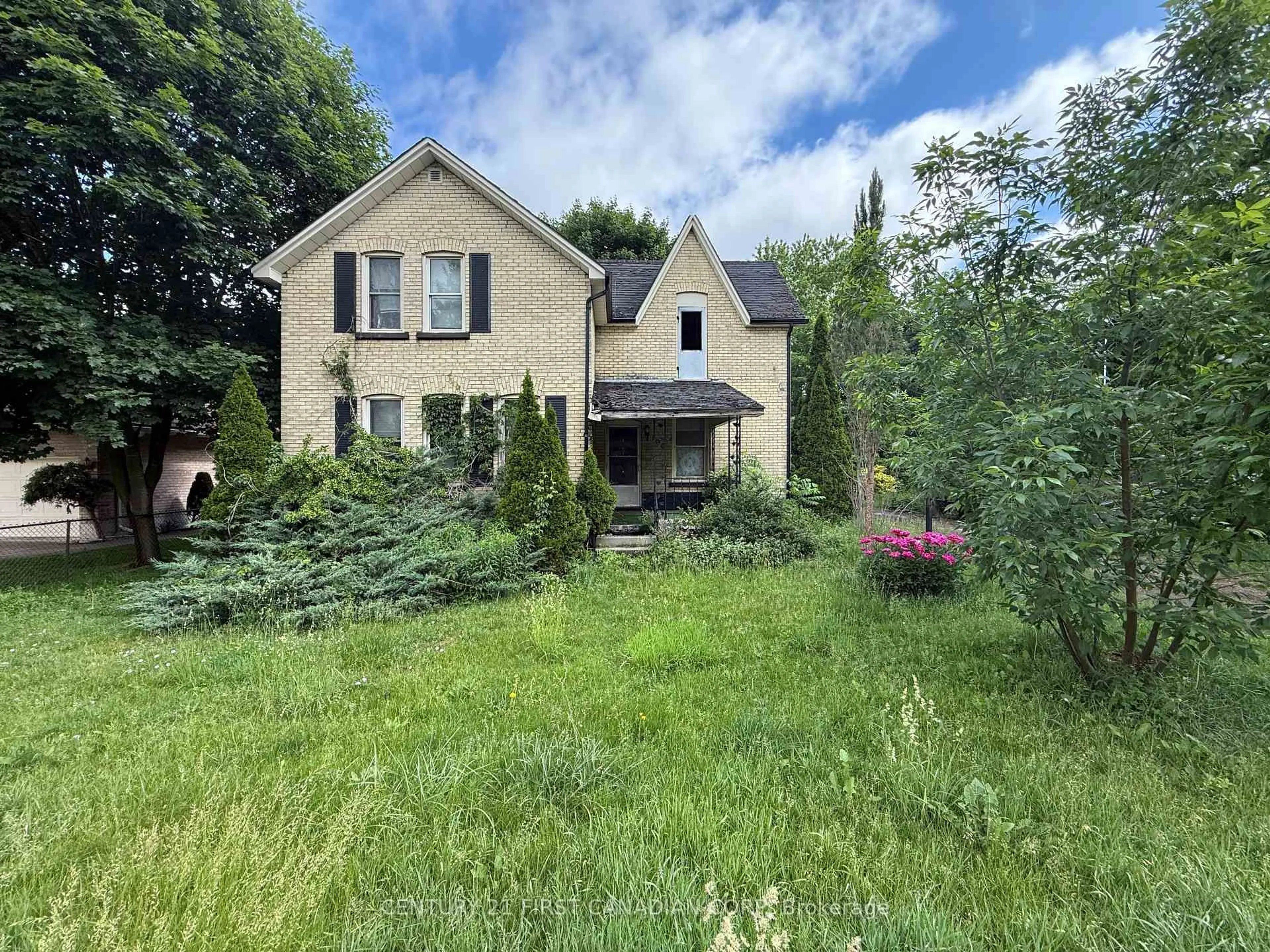 A pic from outside/outdoor area/front of a property/back of a property/a pic from drone, street for 190 Church St, North Middlesex Ontario N0M 1A0