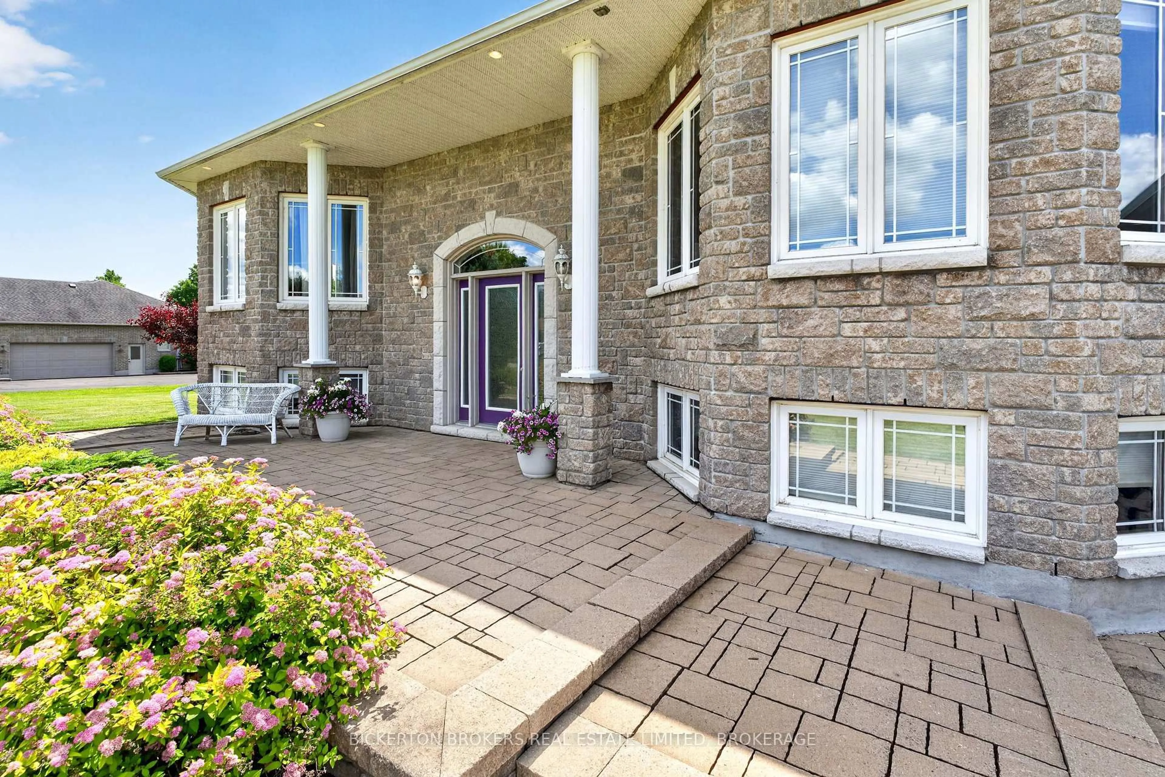 Unknown for 14 Apple Blossom Dr, Augusta Ontario K6V 5T1