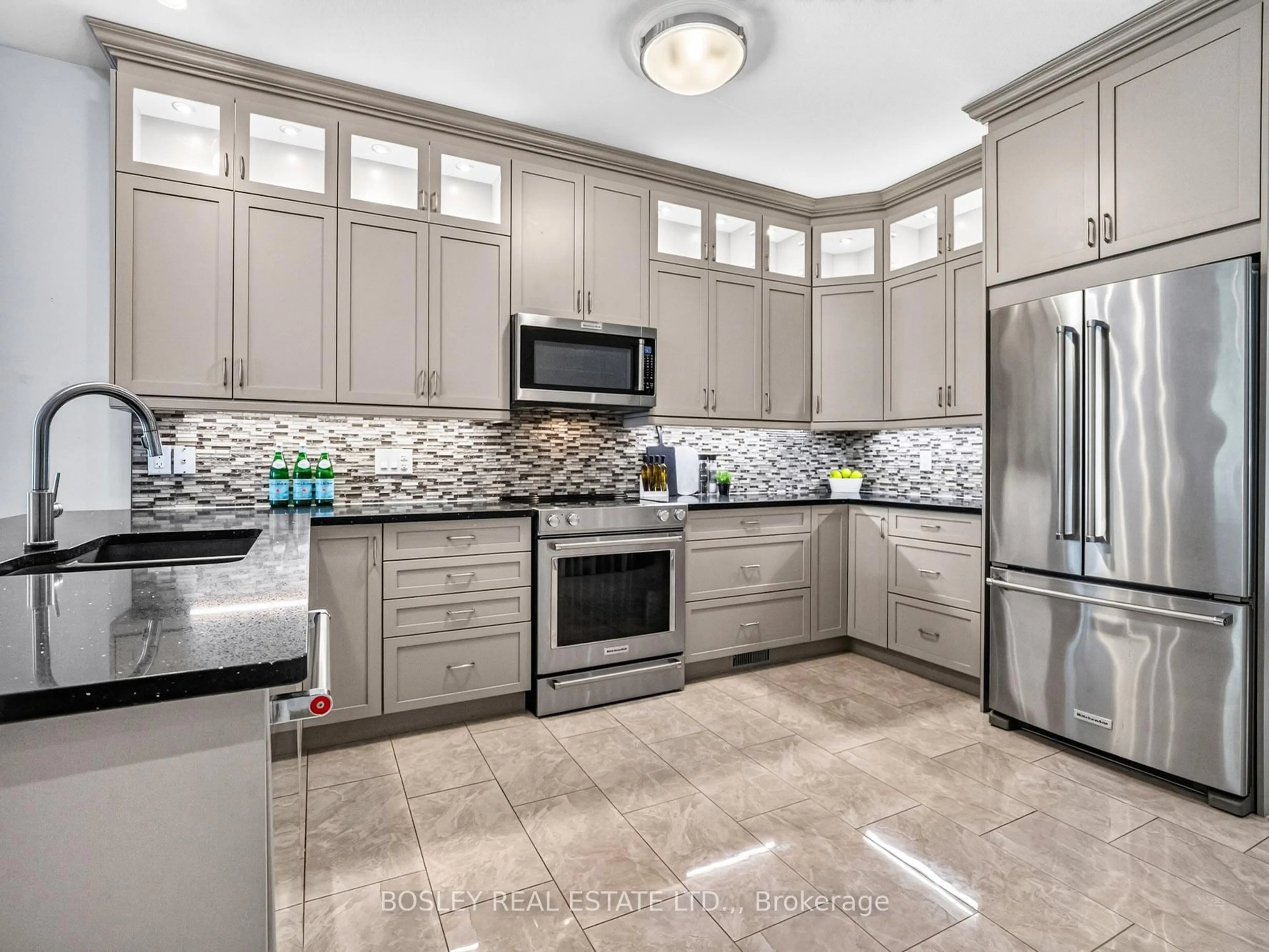 Contemporary kitchen, ceramic/tile floor for 1 Emerald Common, St. Catharines Ontario L2M 0A7