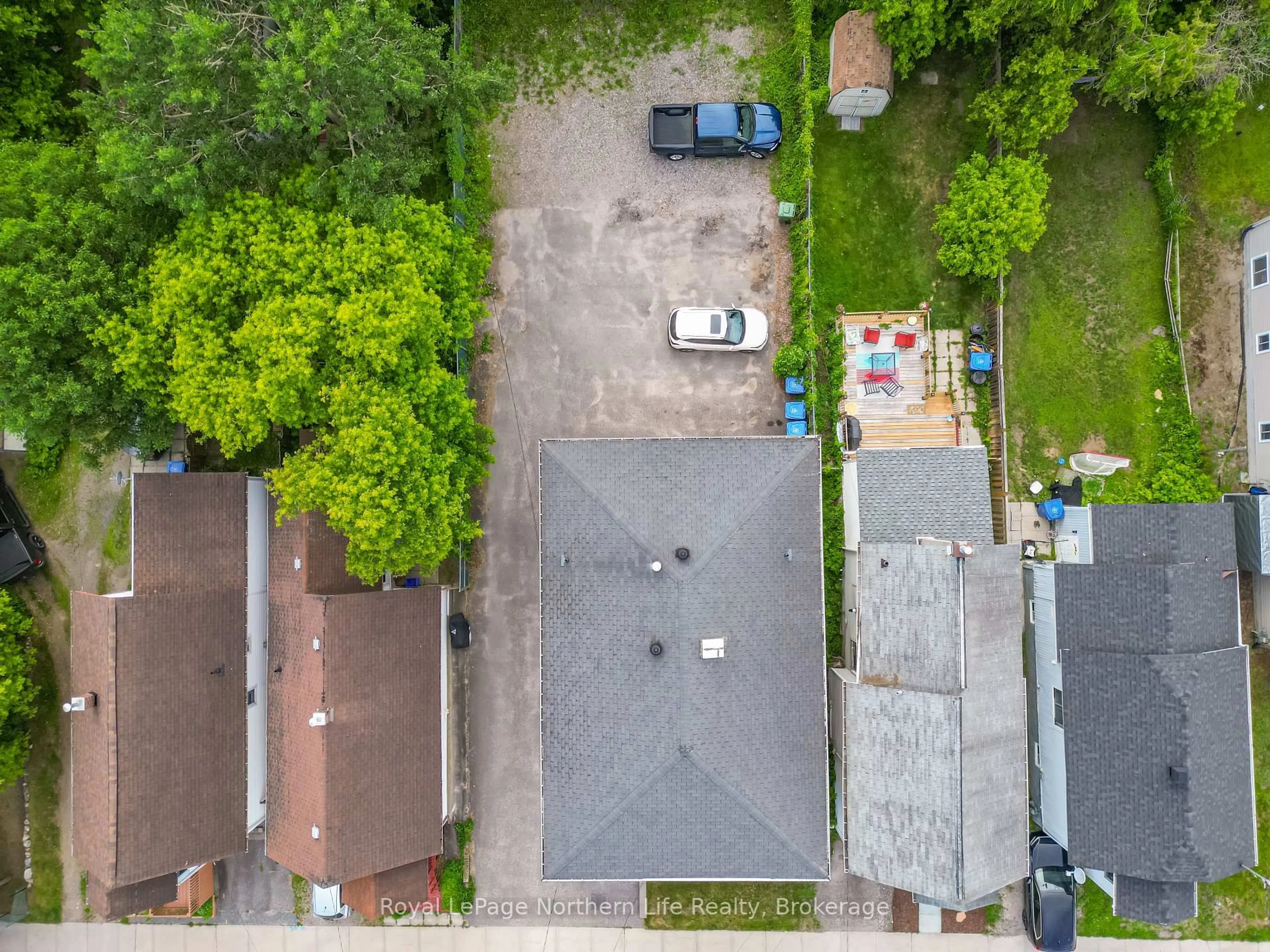 A pic from outside/outdoor area/front of a property/back of a property/a pic from drone, street for 745 Morin St, North Bay Ontario P1B 5S1