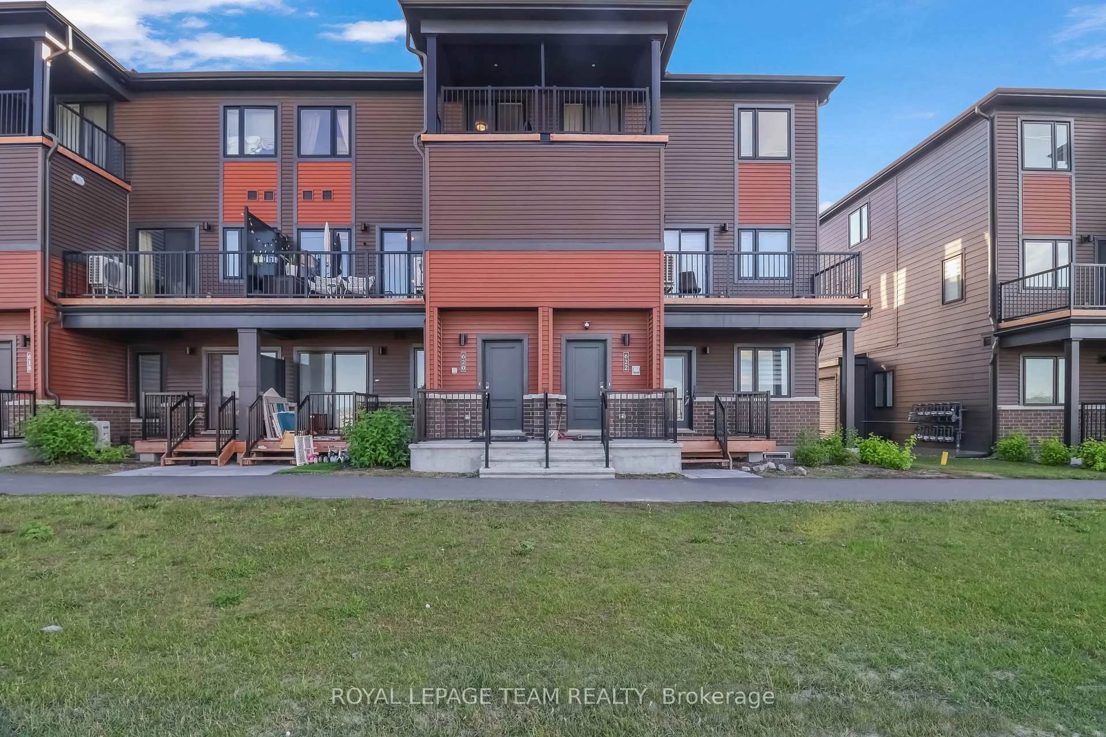 Unknown for 620 Parnian Private, Ottawa Ontario K2J 7K6