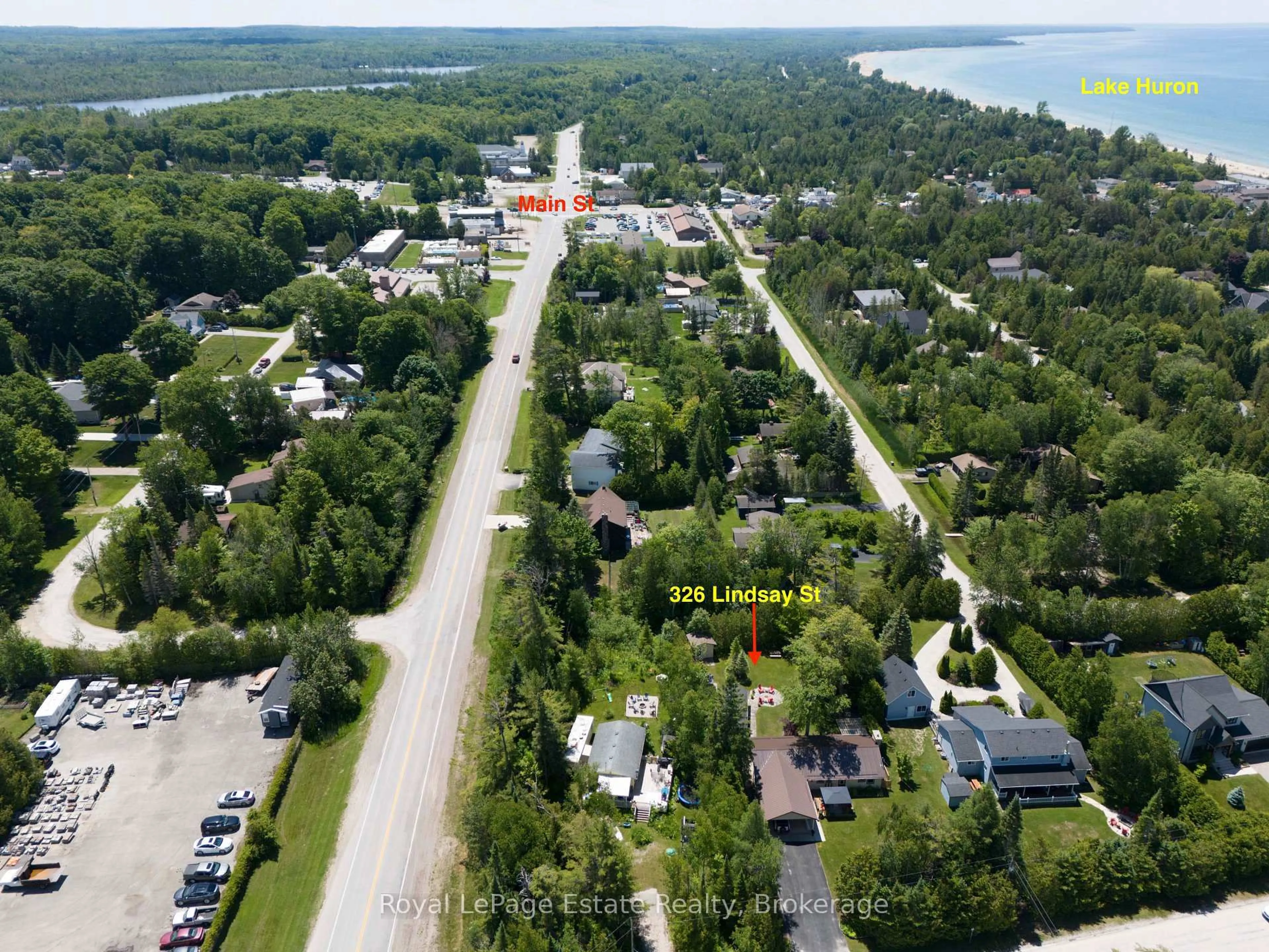 A pic from outside/outdoor area/front of a property/back of a property/a pic from drone, street for 326 Lindsay St, South Bruce Peninsula Ontario N0H 2G0