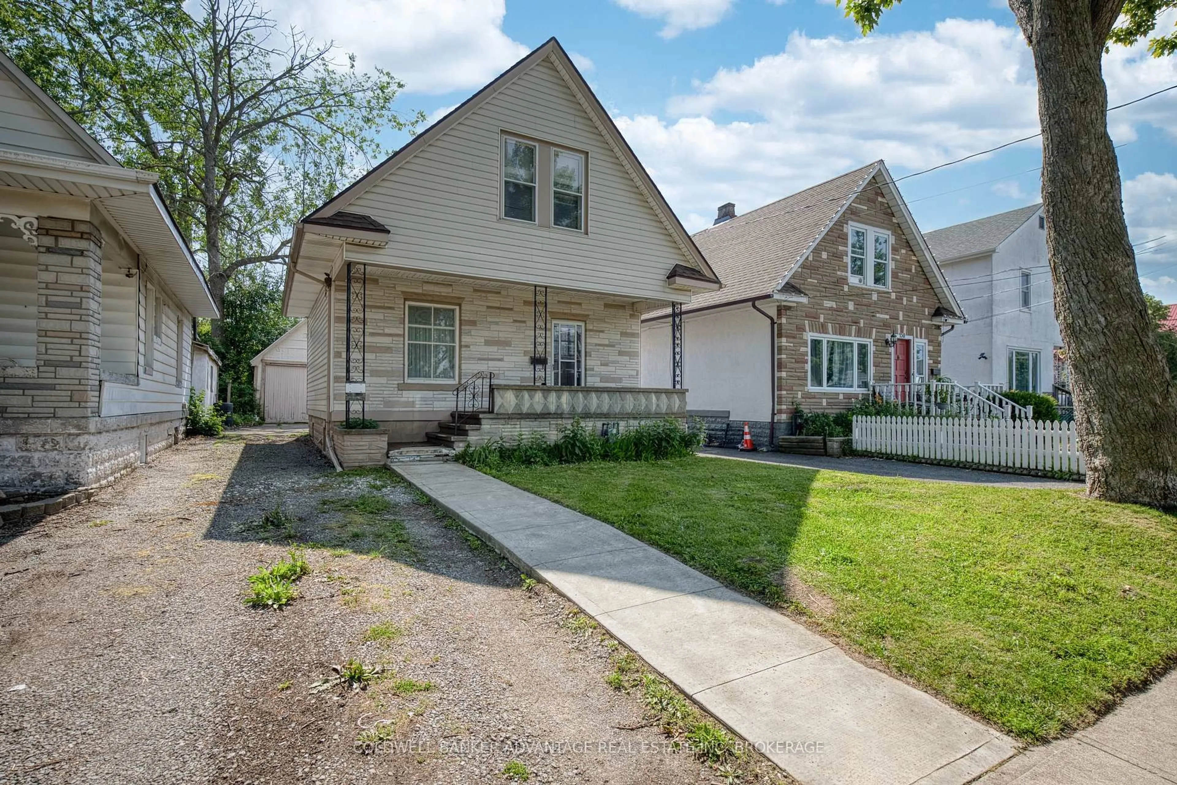 Unknown for 48 Empire St, Welland Ontario L3B 2L4
