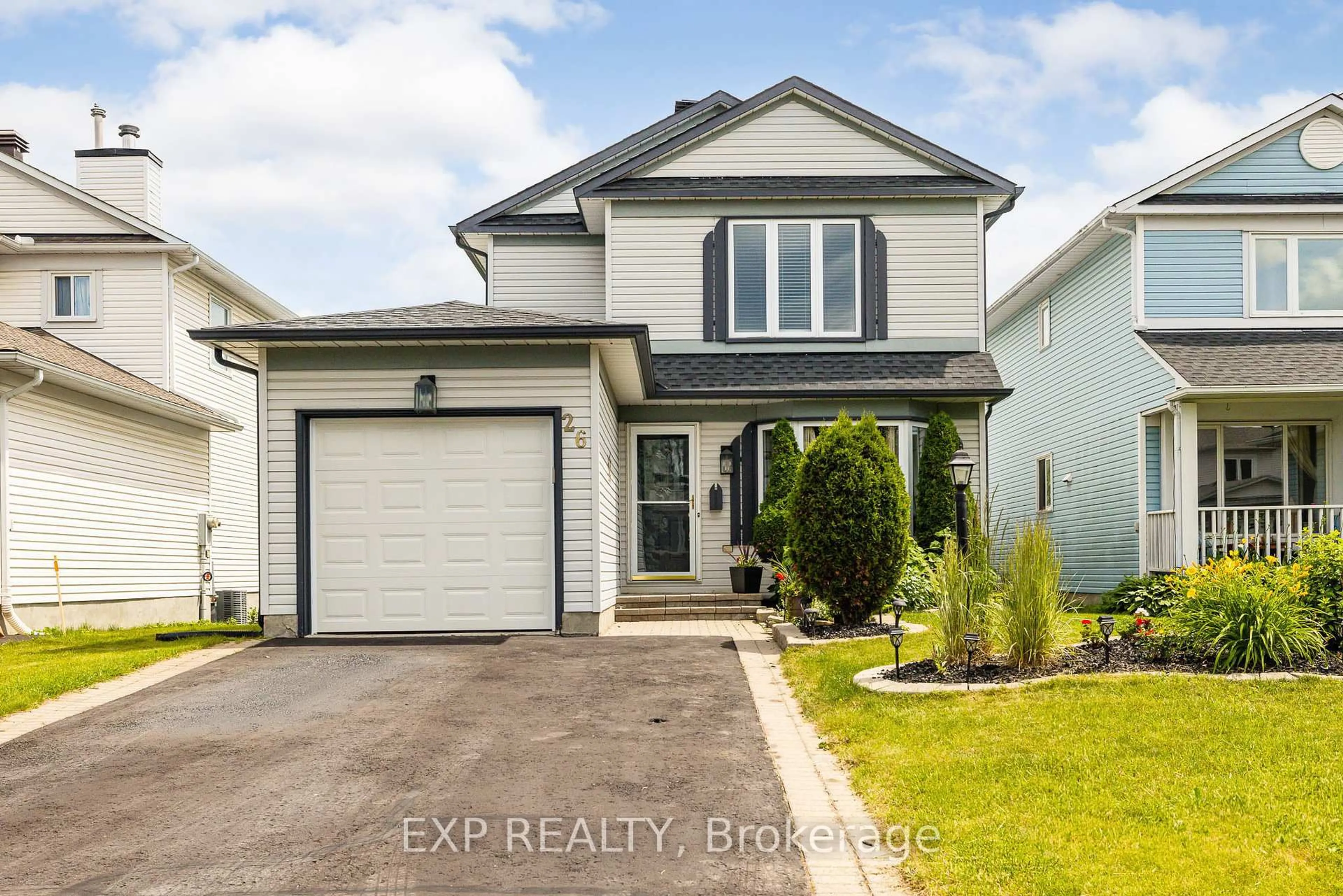 Home with vinyl exterior material, street for 26 Vesta St, Ottawa Ontario K2J 3Y9