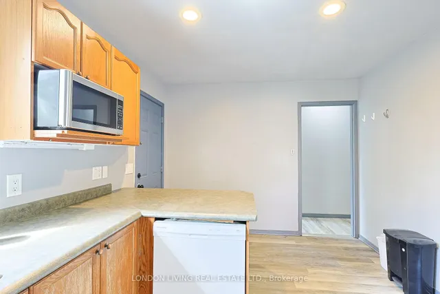 165 Thurman Circ, London East 5