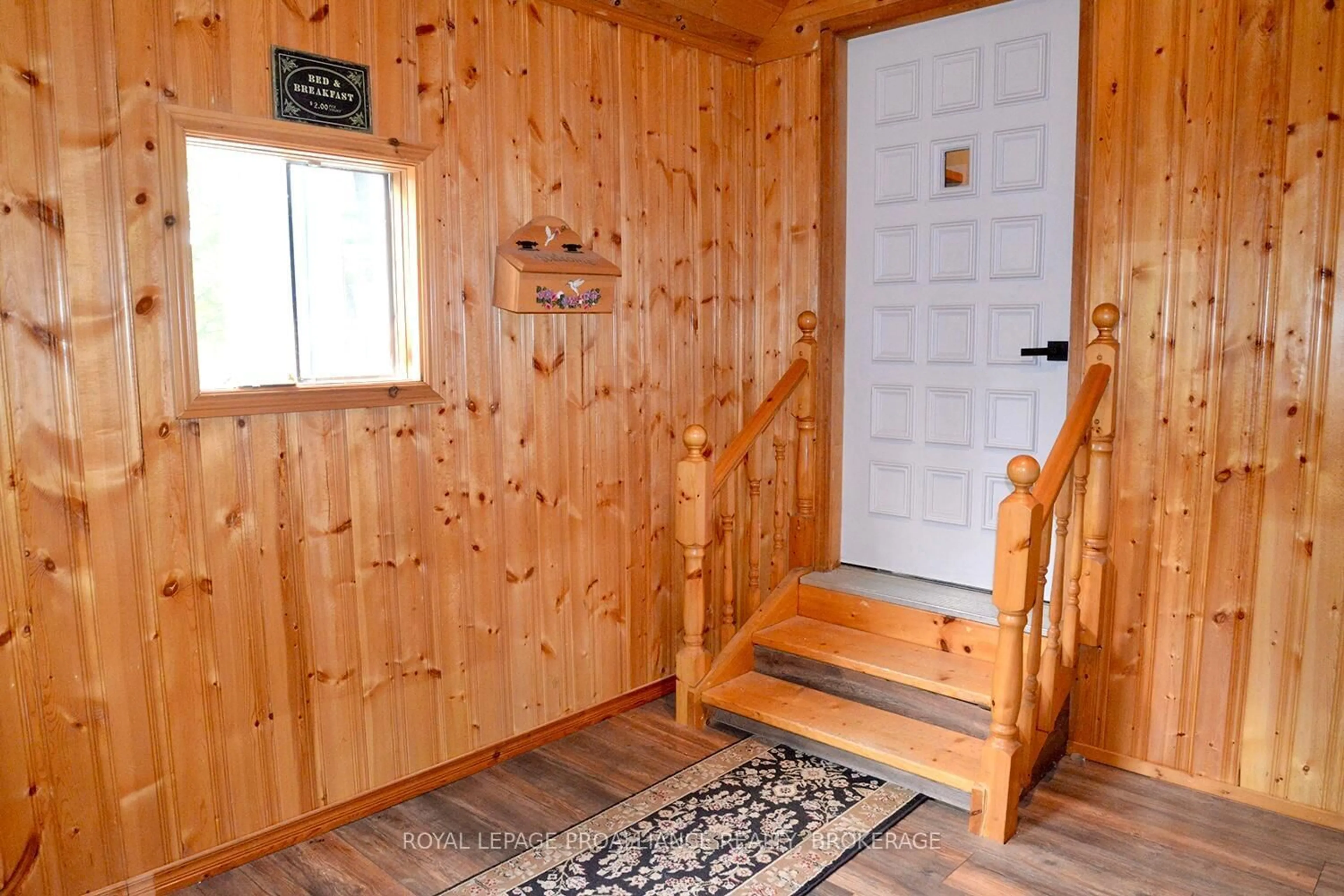 Indoor entryway for 29263 HIGHWAY 7, Arden Ontario K0H 1B0