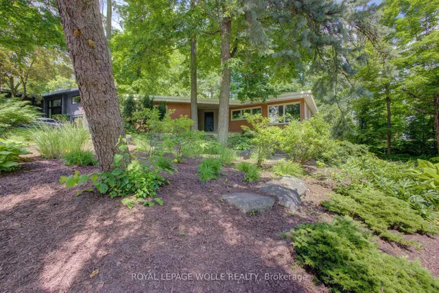 294 Algonquin Dr, Waterloo 4