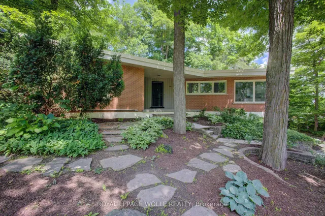 294 Algonquin Dr, Waterloo 5