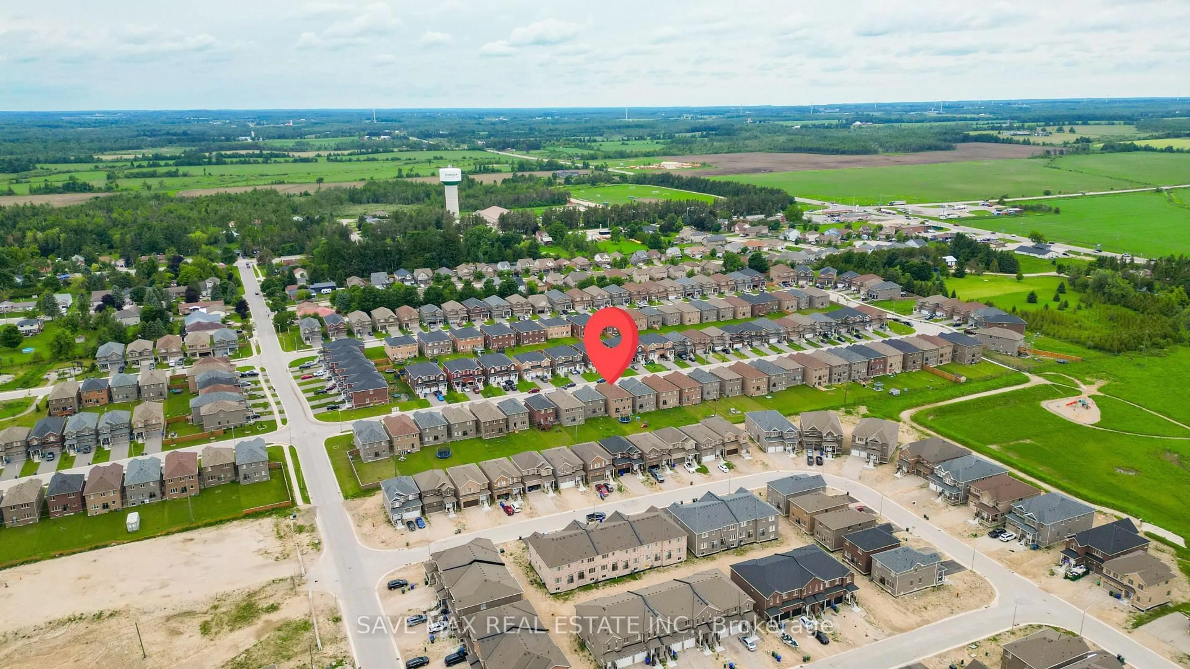 A pic from outside/outdoor area/front of a property/back of a property/a pic from drone, street for 335 Ridley Cres, Southgate Ontario N0C 1B0